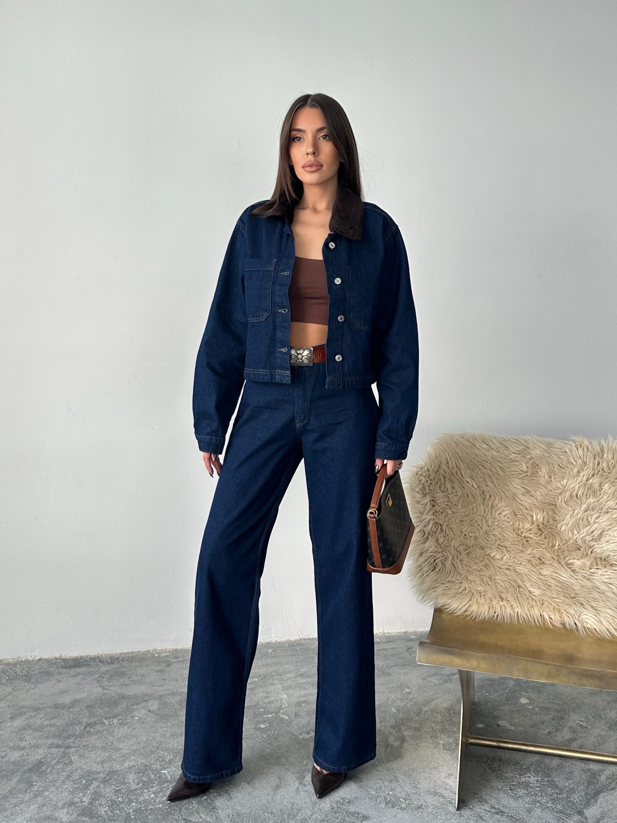 Yakası Kürklü Denim Takım