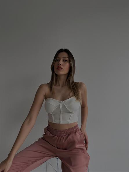 Cup Detay Balenli Straplez Crop Beyaz