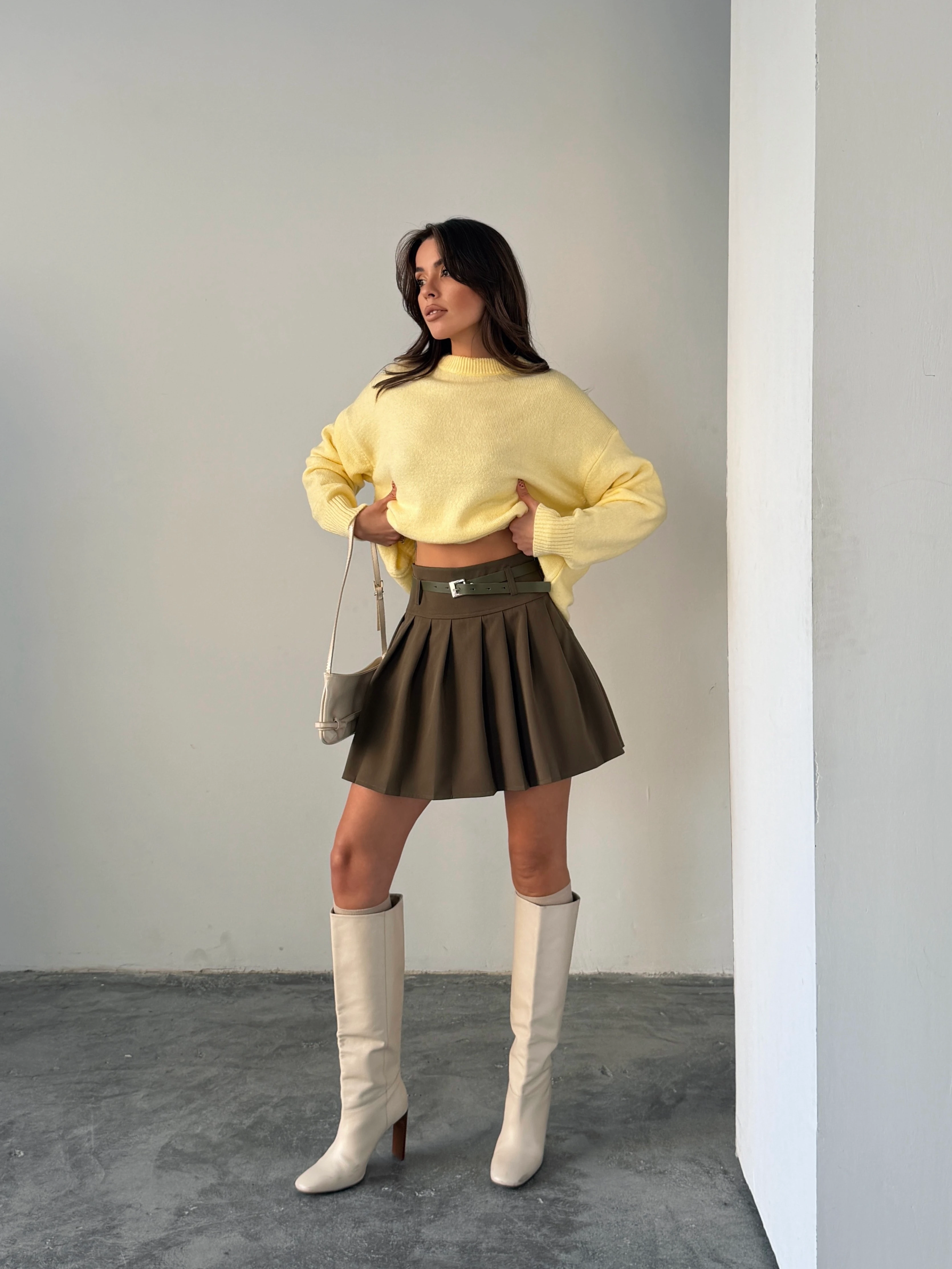 Kemerli Pileli Mini Etek - Haki Yeşil