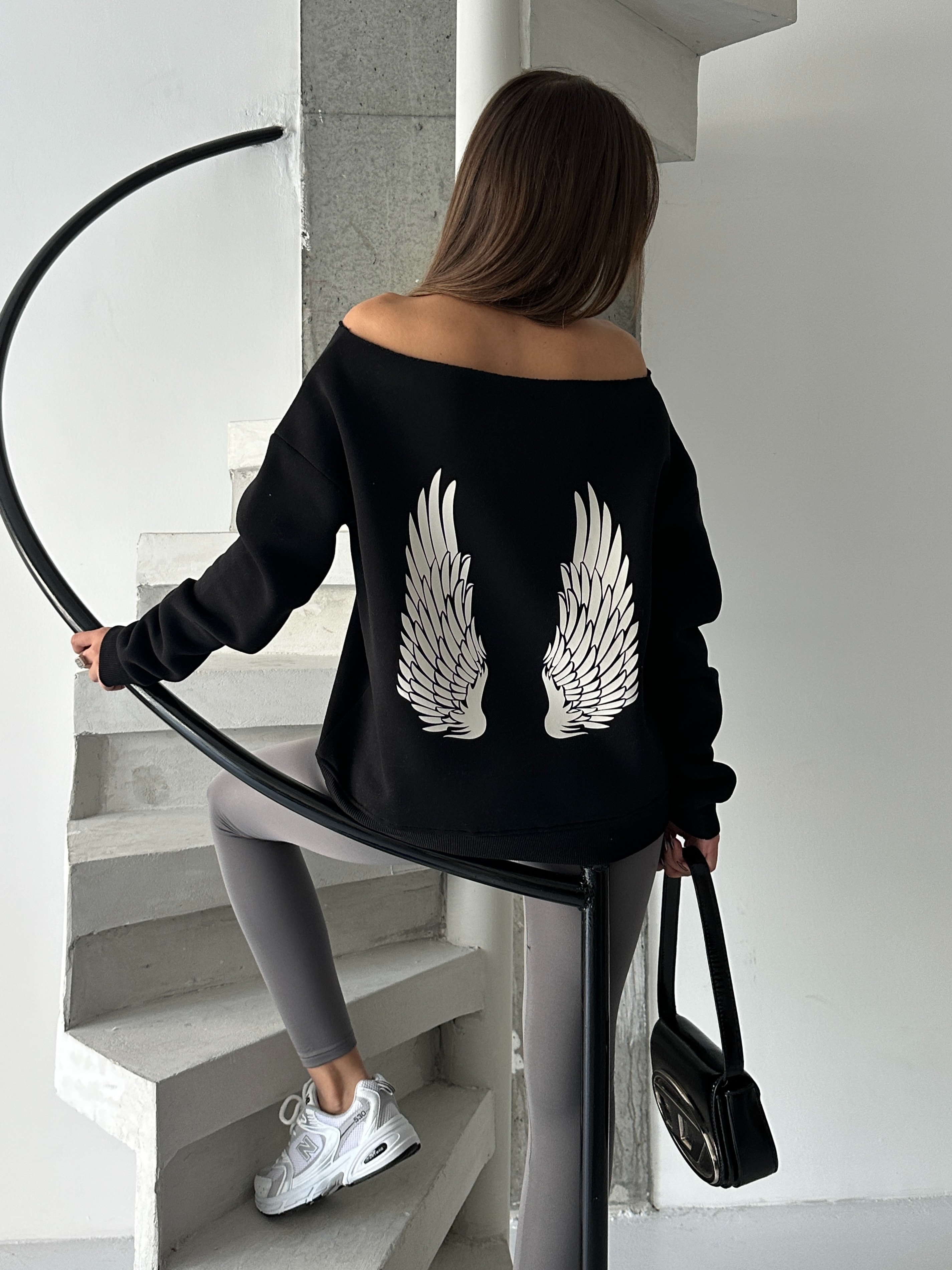 Angel Nakışlı Kayık Yaka Sweat - Siyah