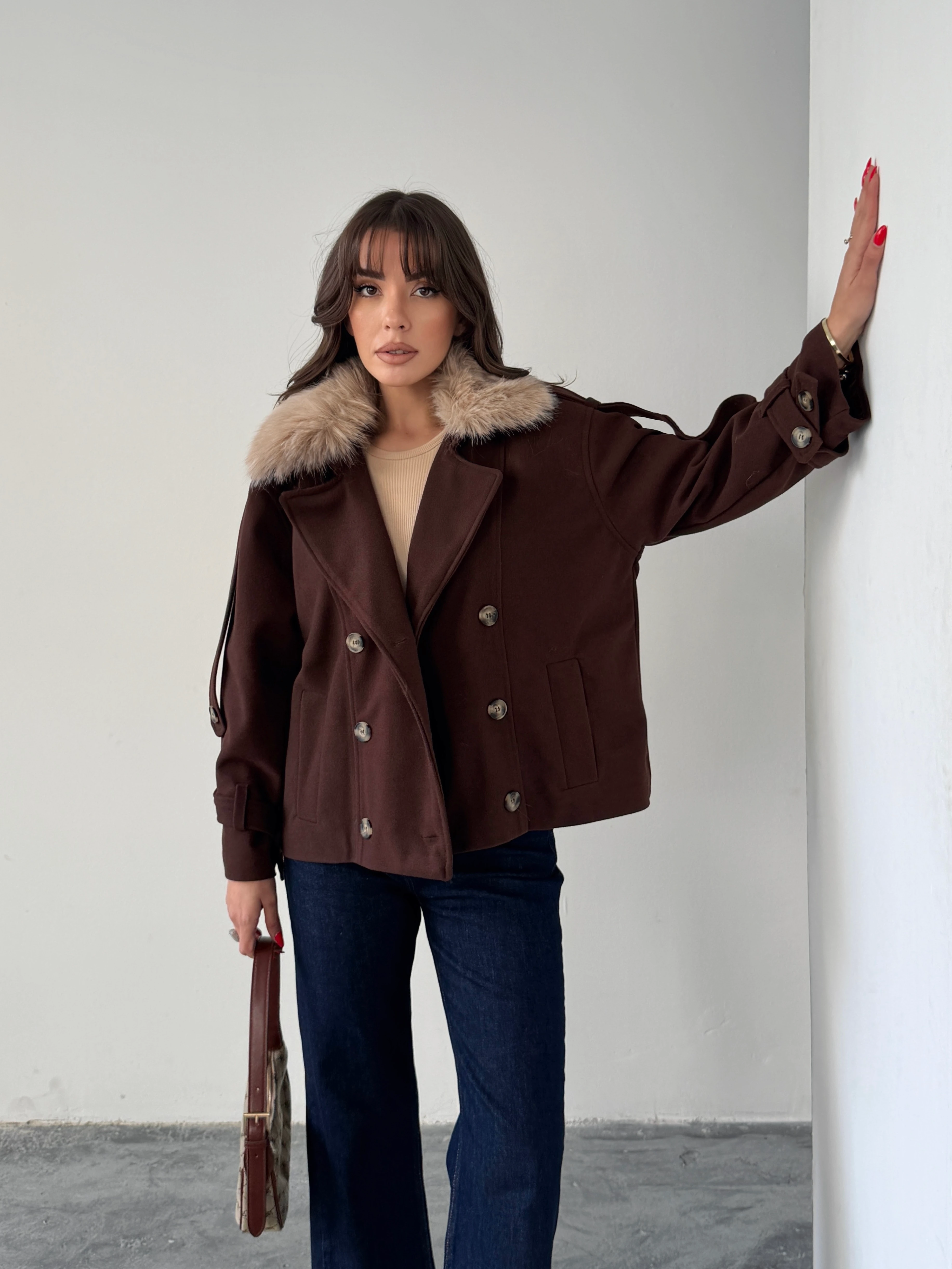 Apolet Detay Kürklü Kaşe Mont  - Kahverengi