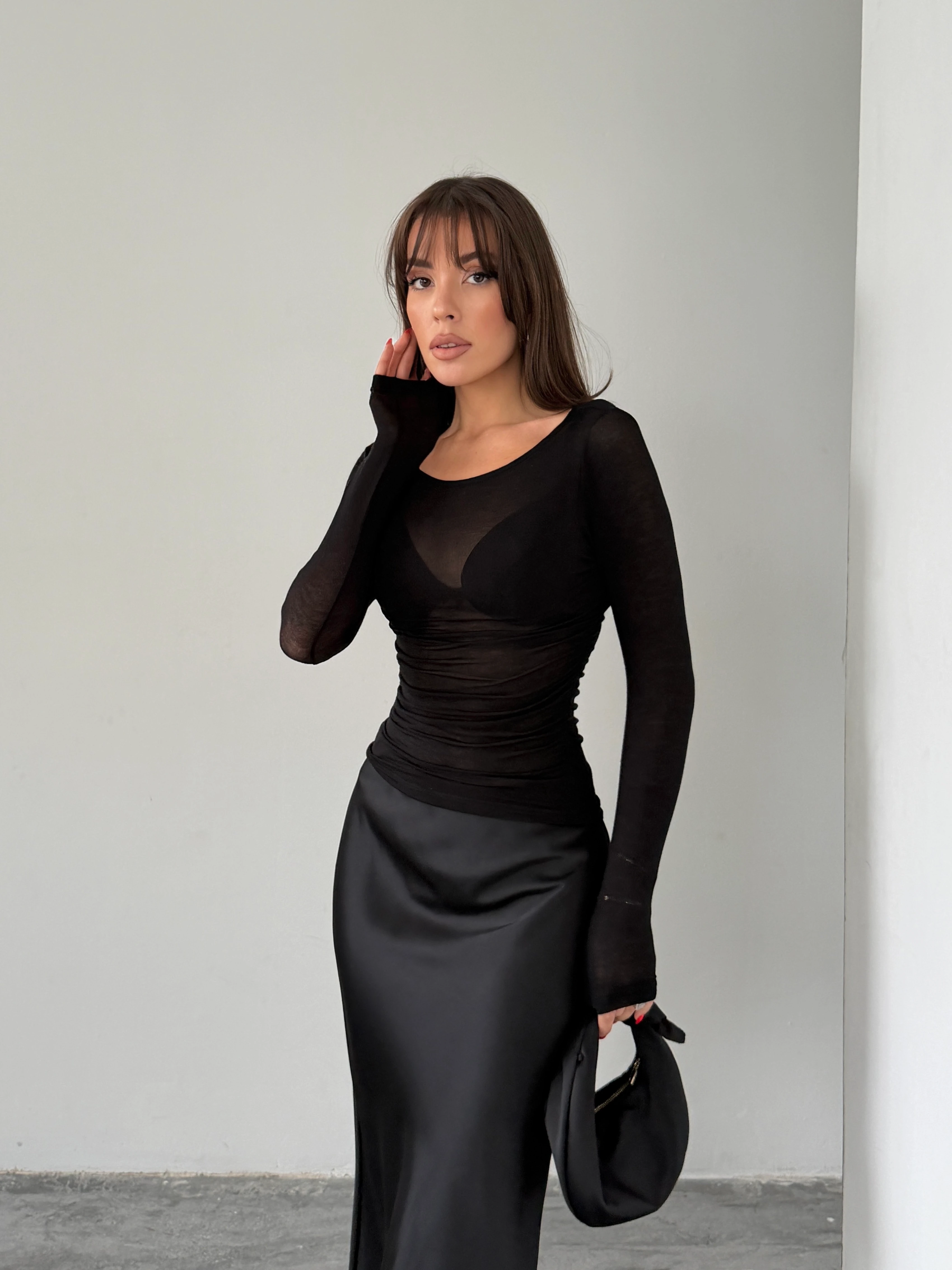 Yanı Büzgülü Transparan Bluz