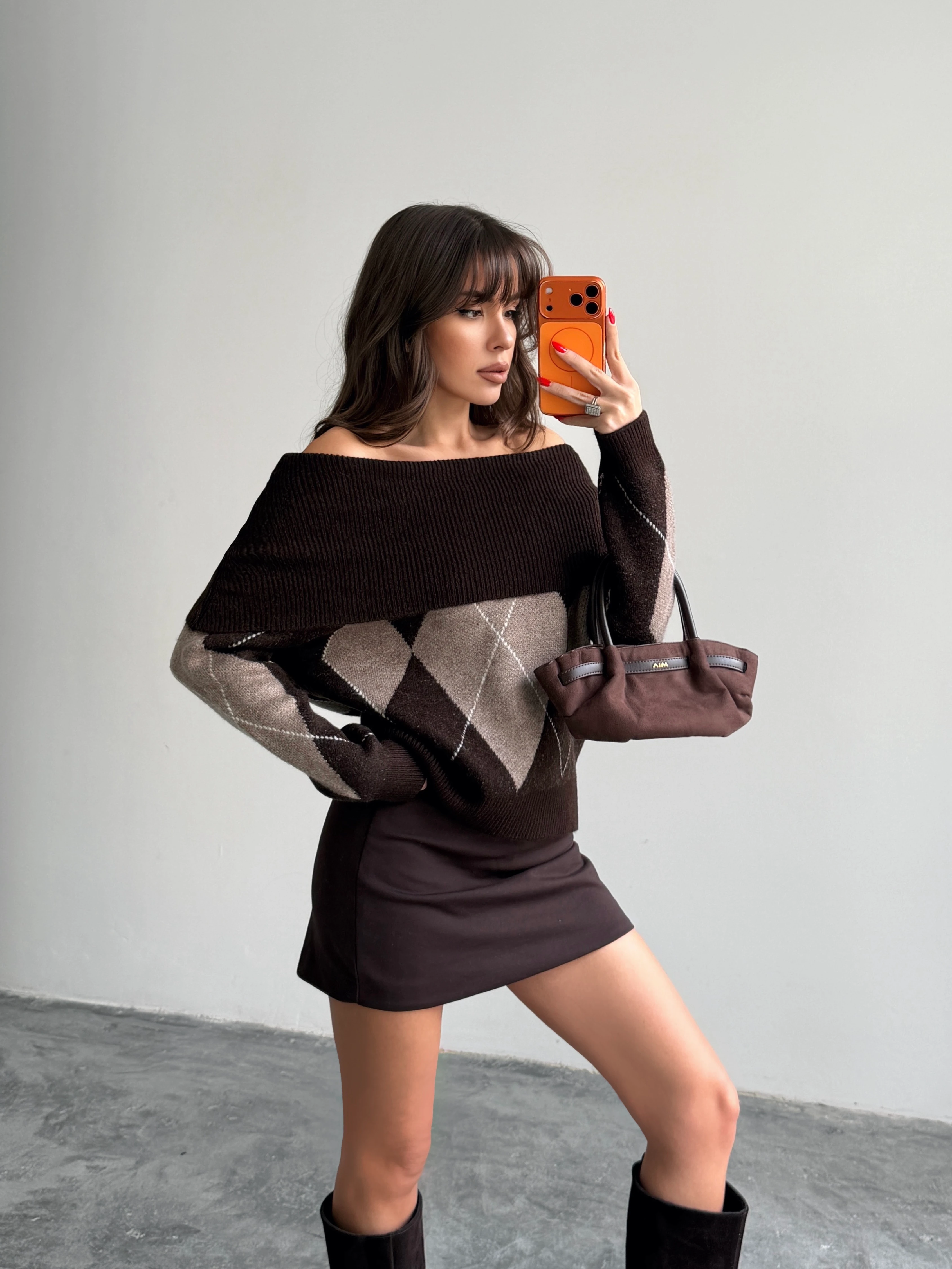 Baklavalı Madonna Yaka Kazak