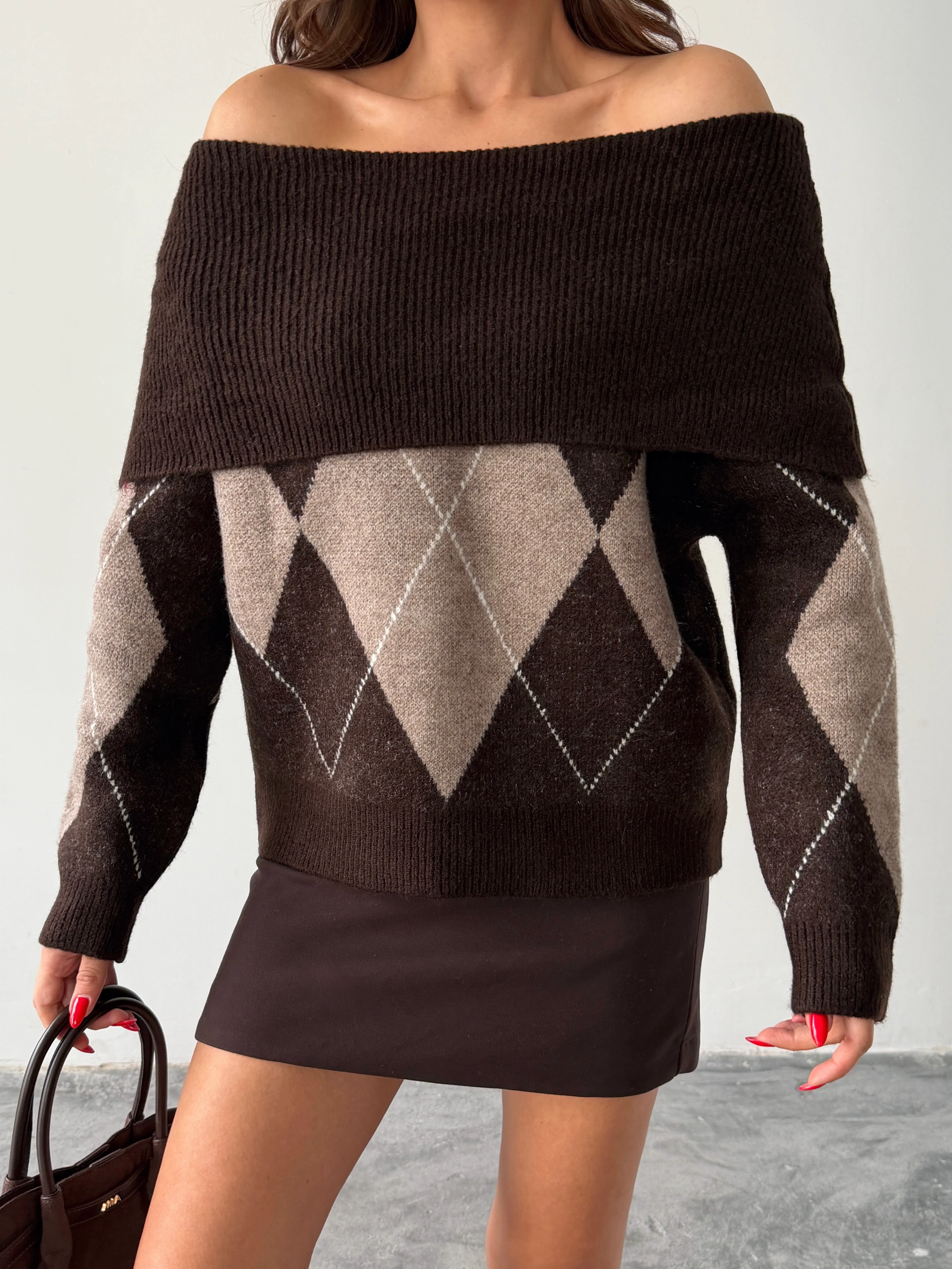 Baklavalı Madonna Yaka Kazak