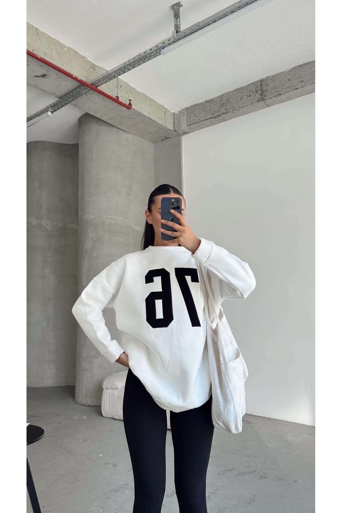 Seventy Six Baskı Sweat Beyaz