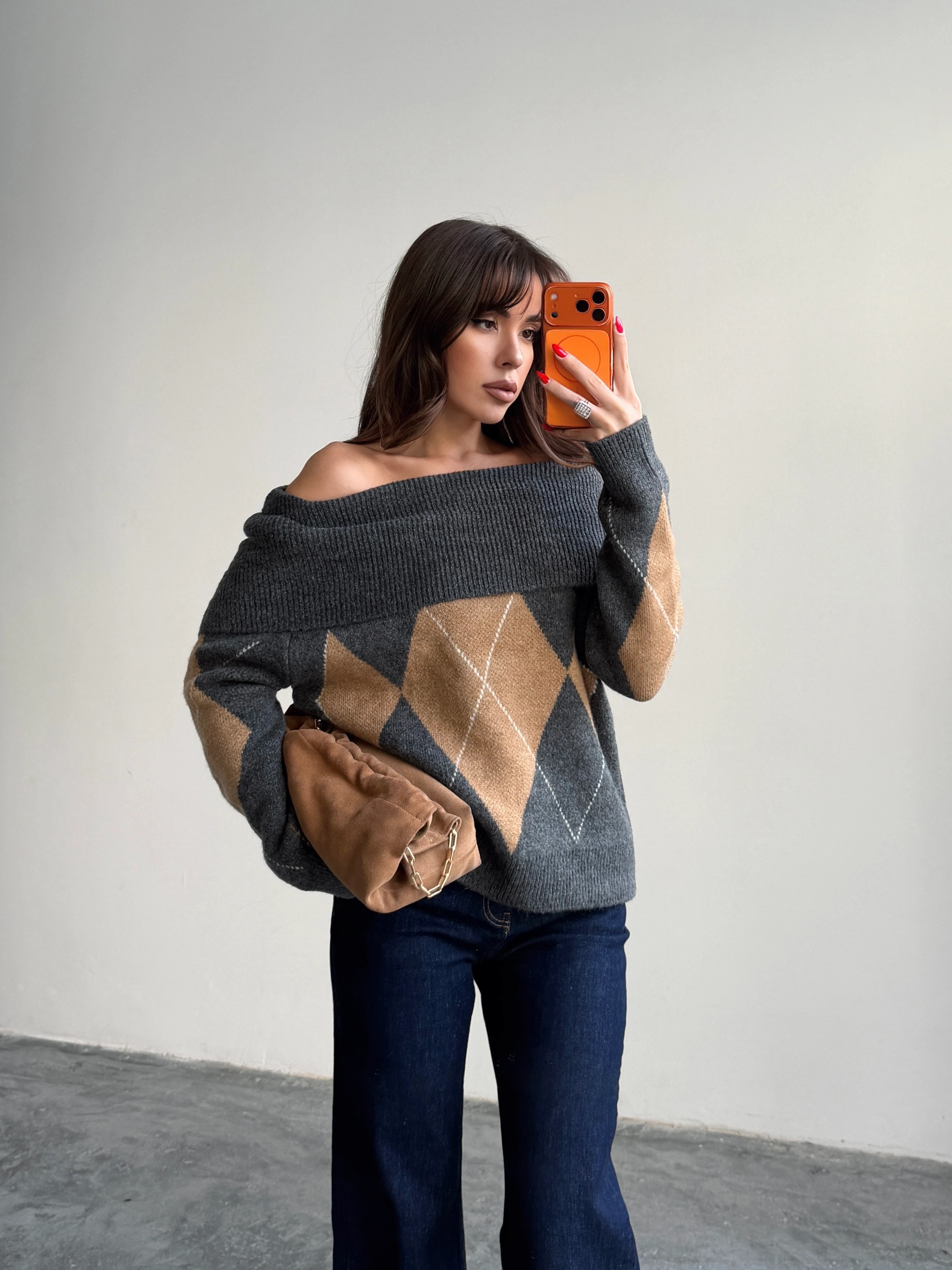 Baklavalı Madonna Yaka Kazak - Füme