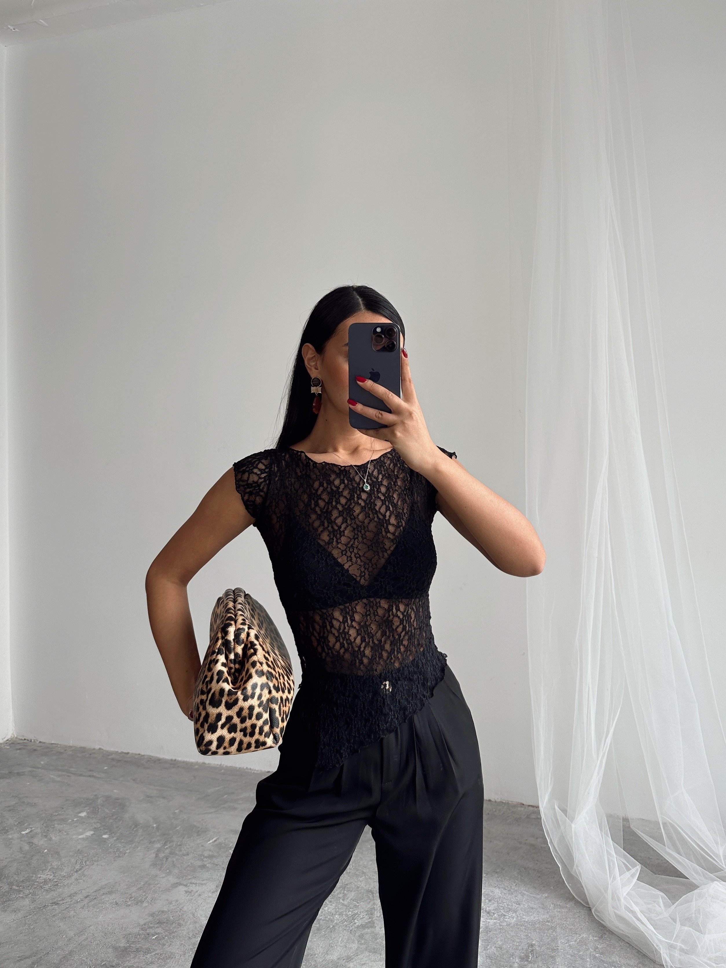 Asimetrik Dantel Bluz - Black