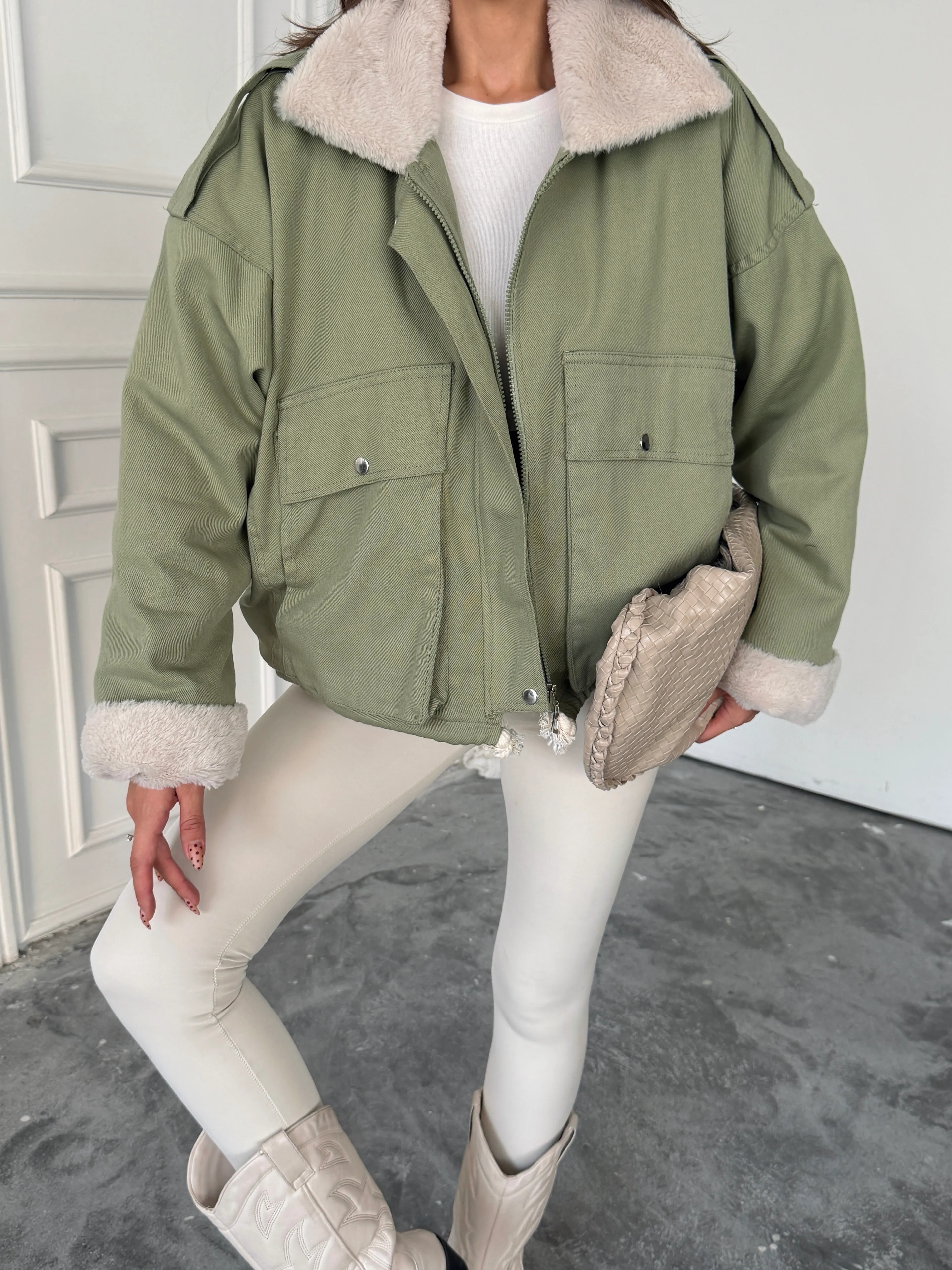 Cep Detay İçi Kürklü Gabardin Mont