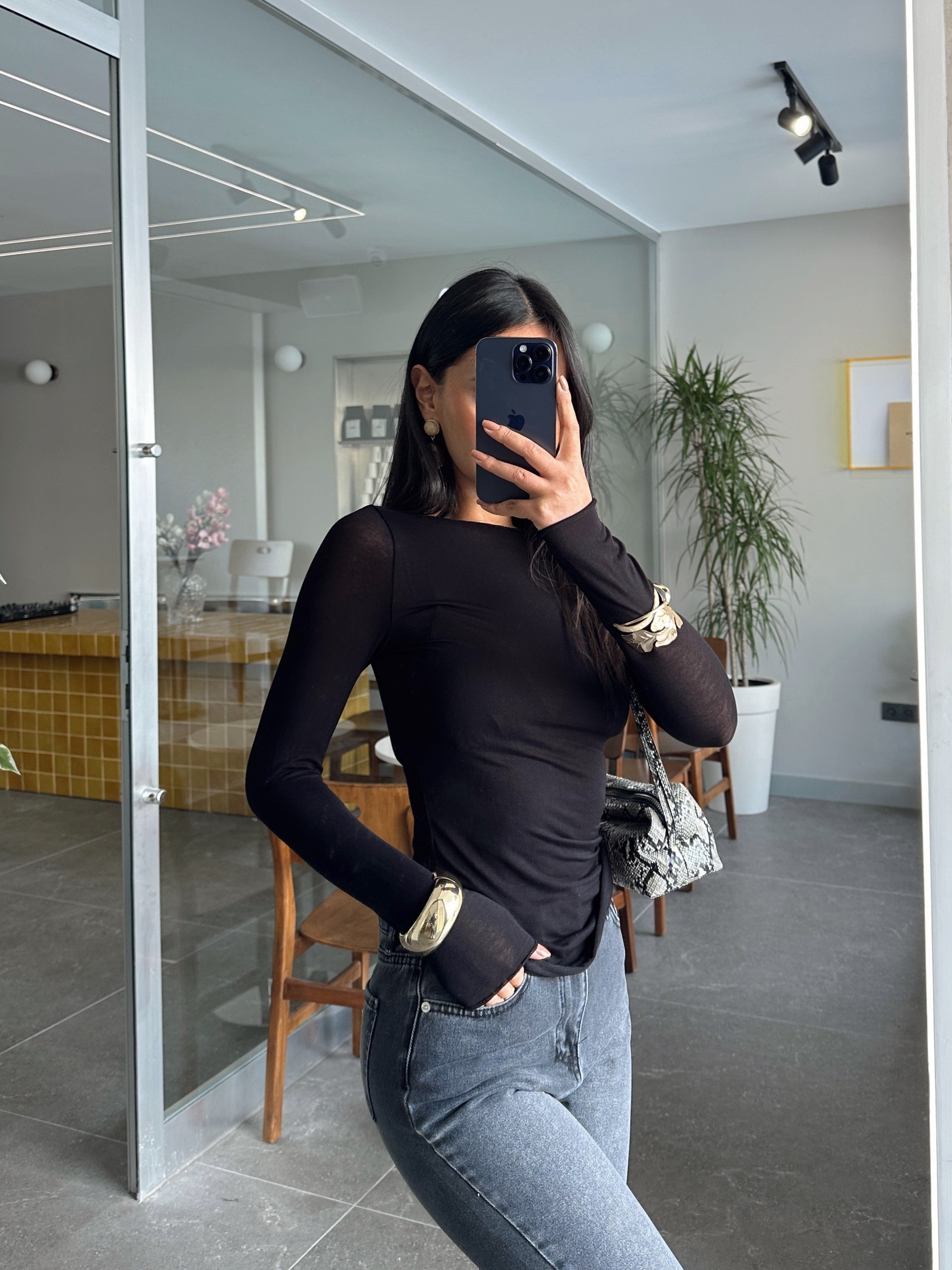 Kayık Yaka Bluz - Black