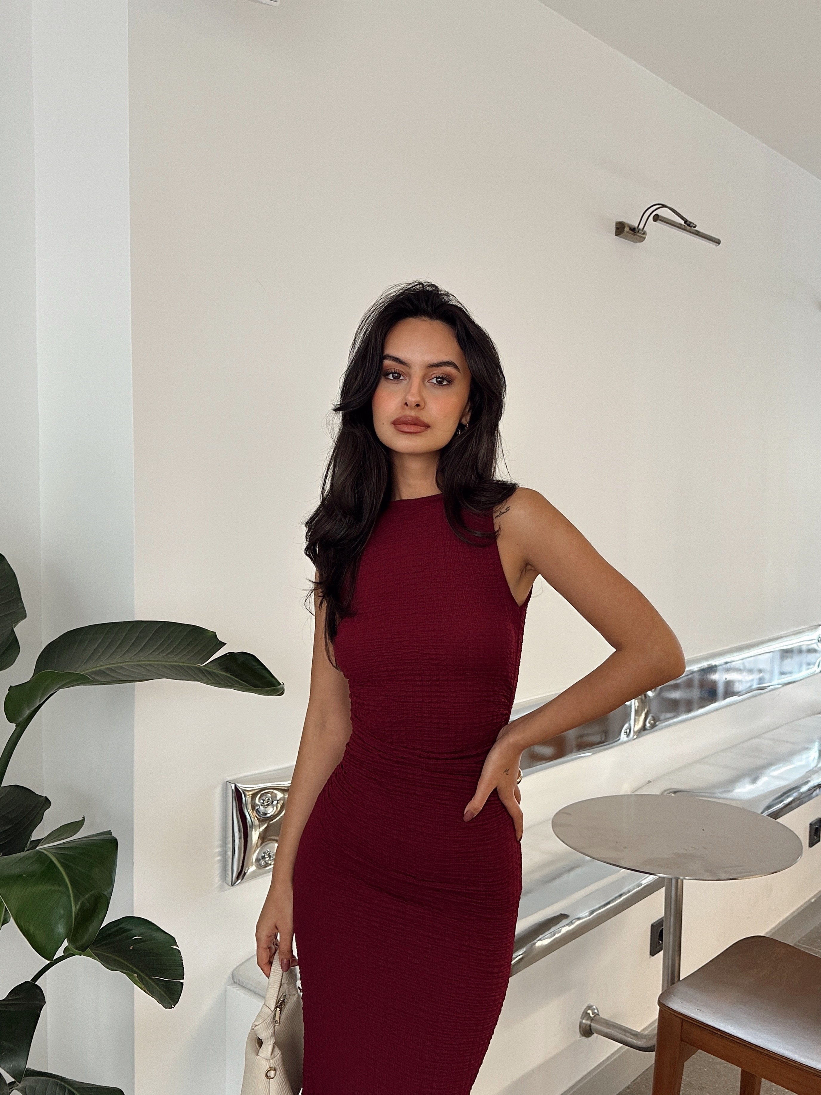 Arkası Yırtmaçlı Gofre Elbise - Bordo