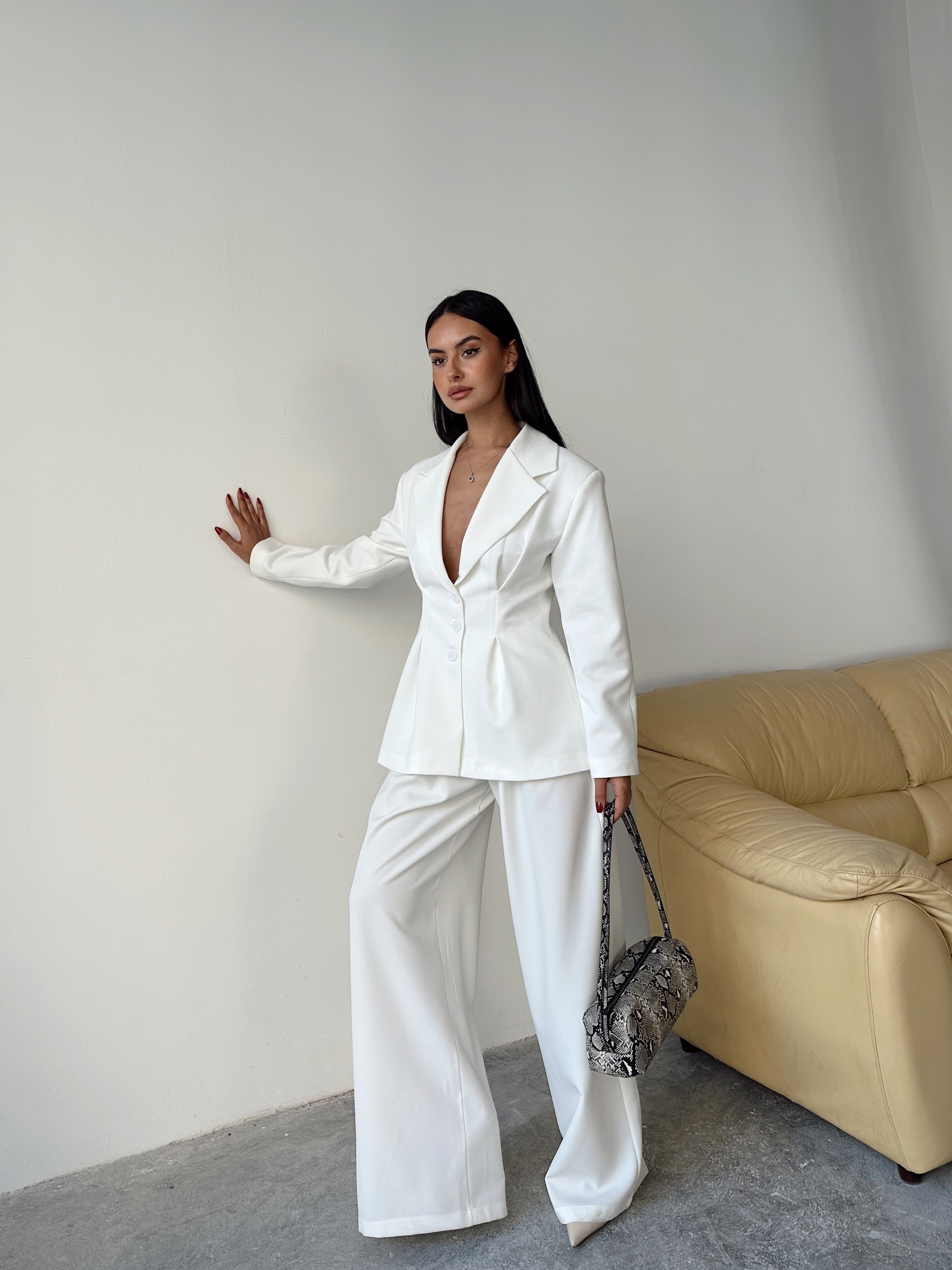 Pile Detay Oturtmalı Blazer Ceket  - Beyaz