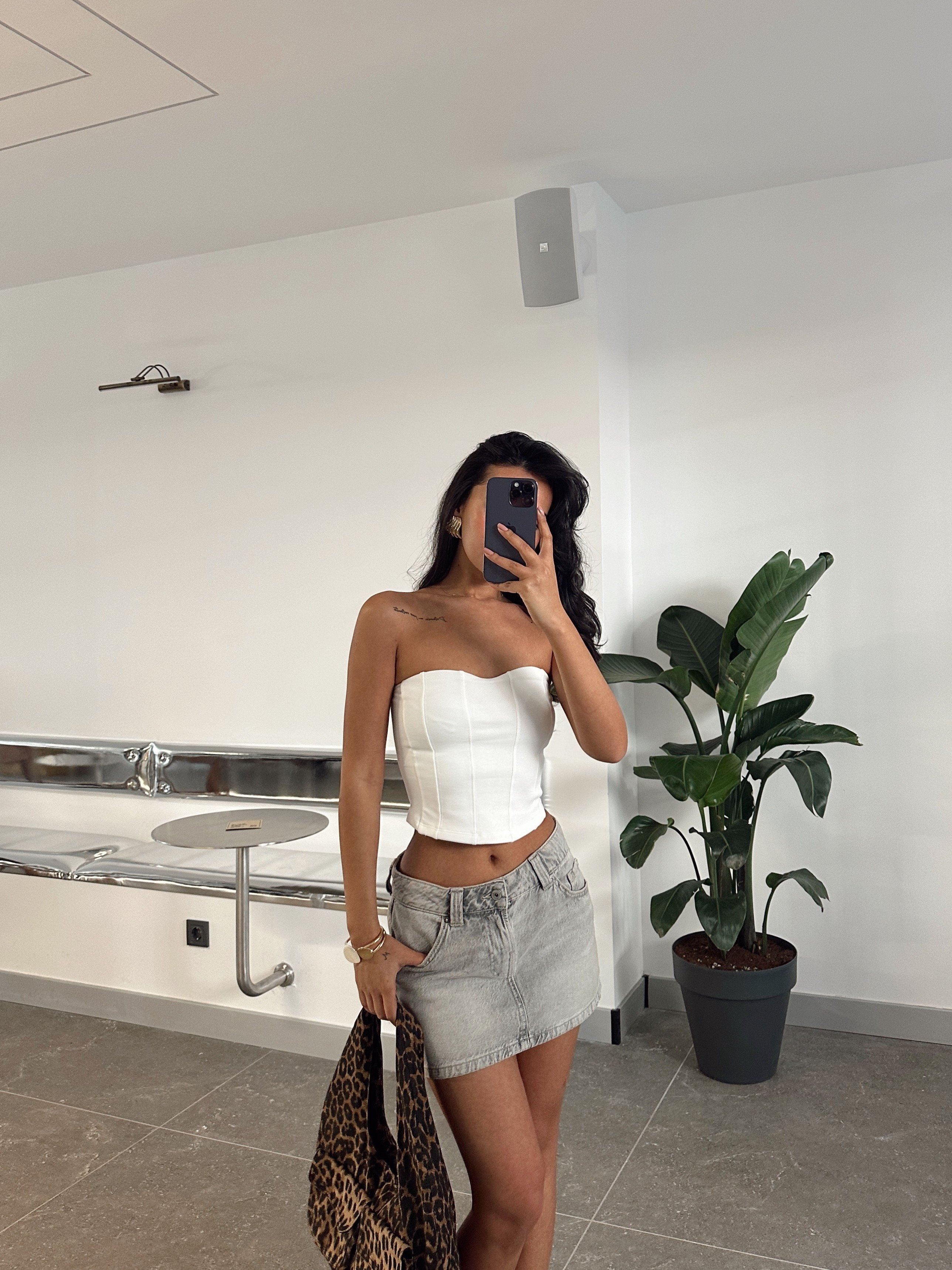 Straplez Crop