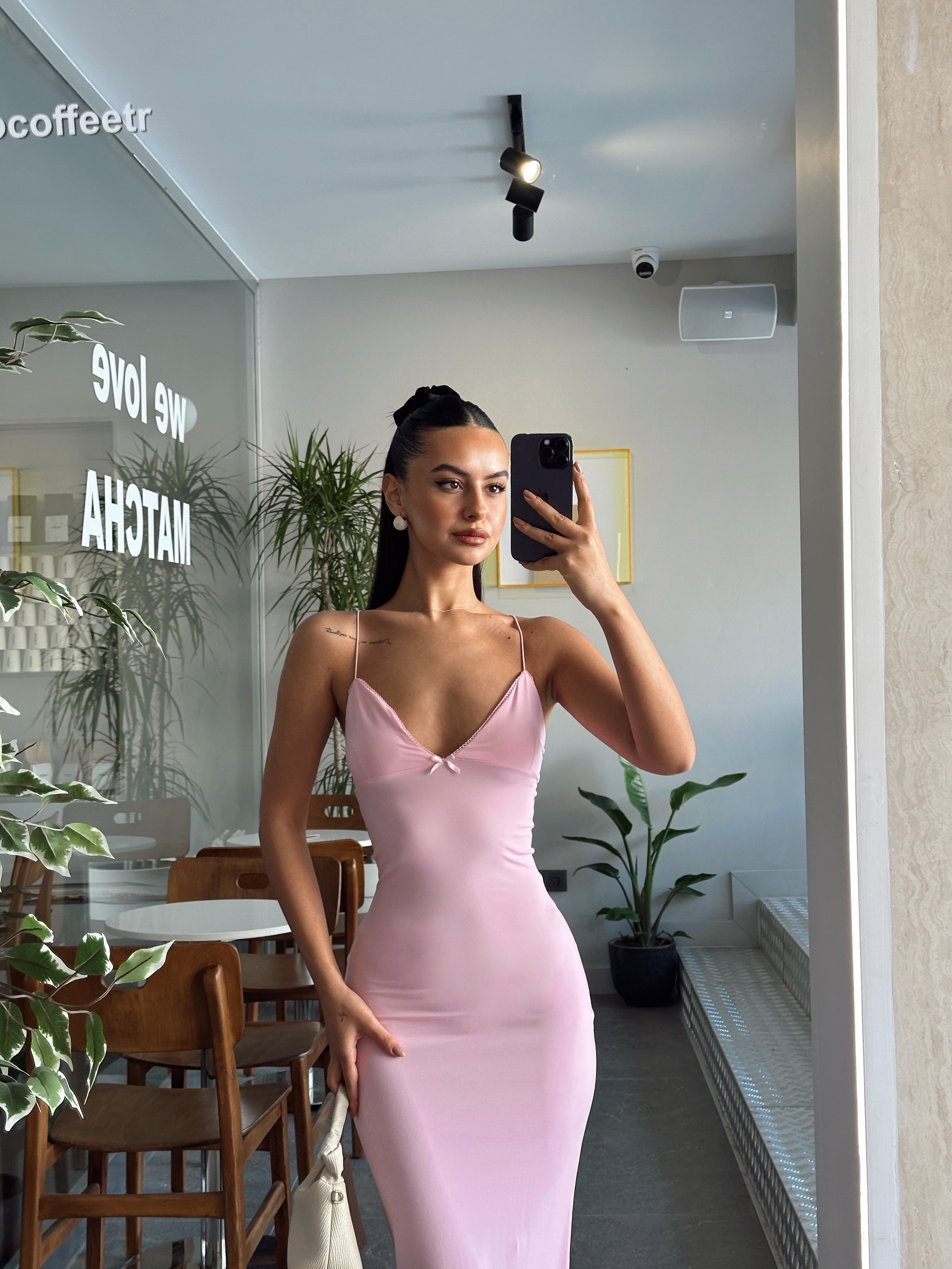 Önü Dantel Detaylı Maxi Elbise - Pembe