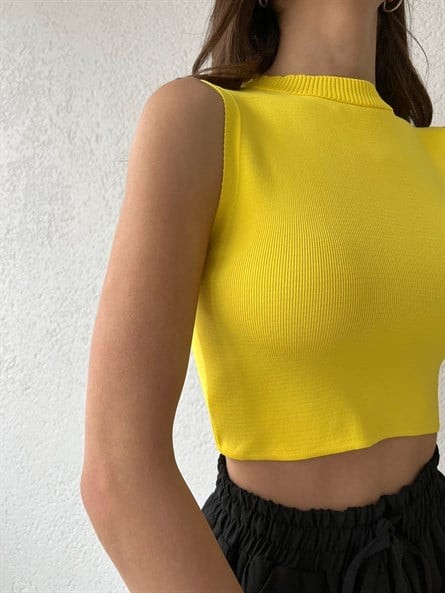 Dik Yaka Kolsuz Triko Bluz Sarı