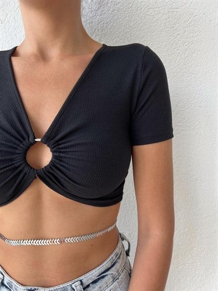 Halka Detay Kısa Kollu Crop Siyah