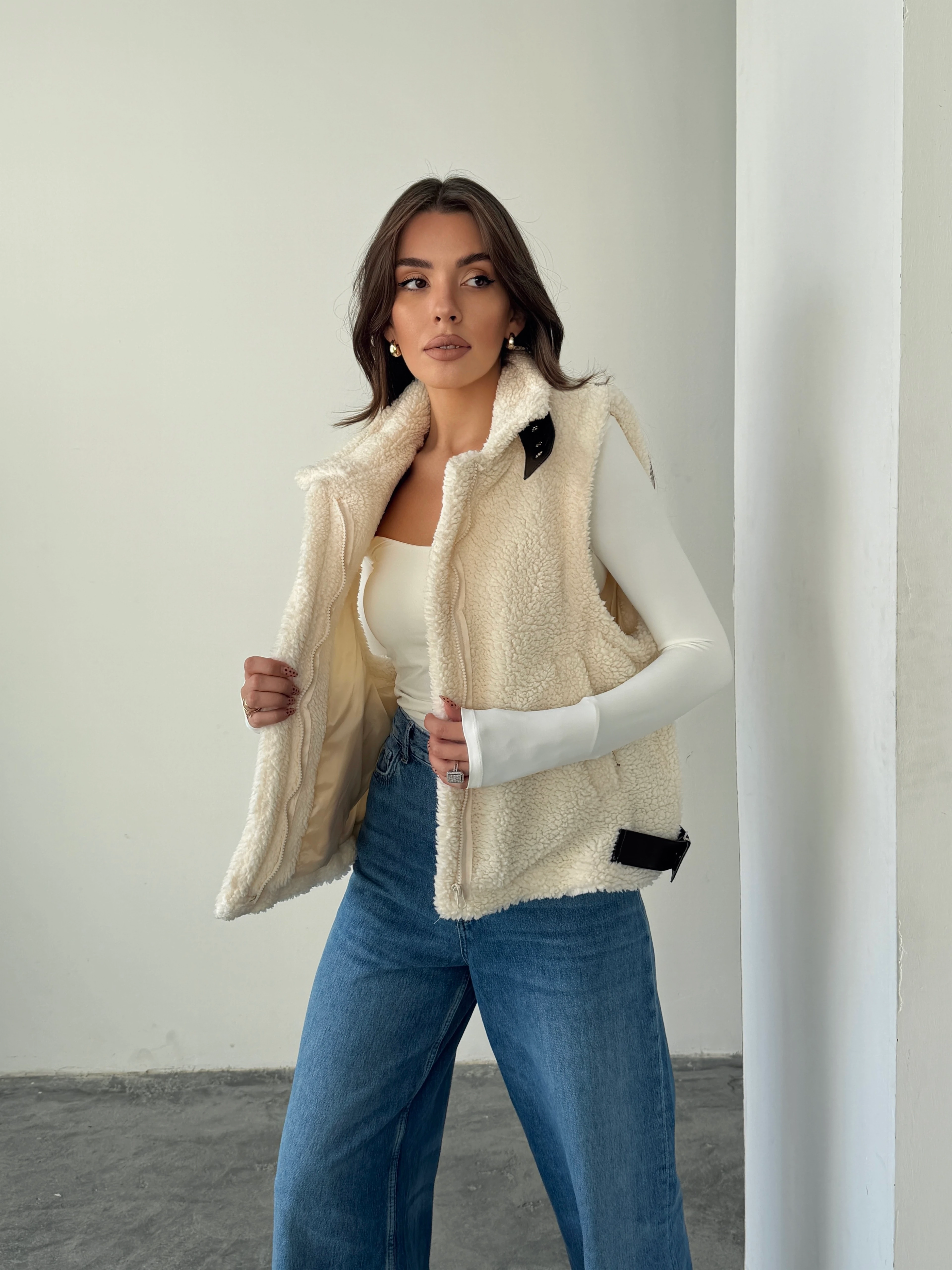 Kemer Detaylı Kürk Yelek