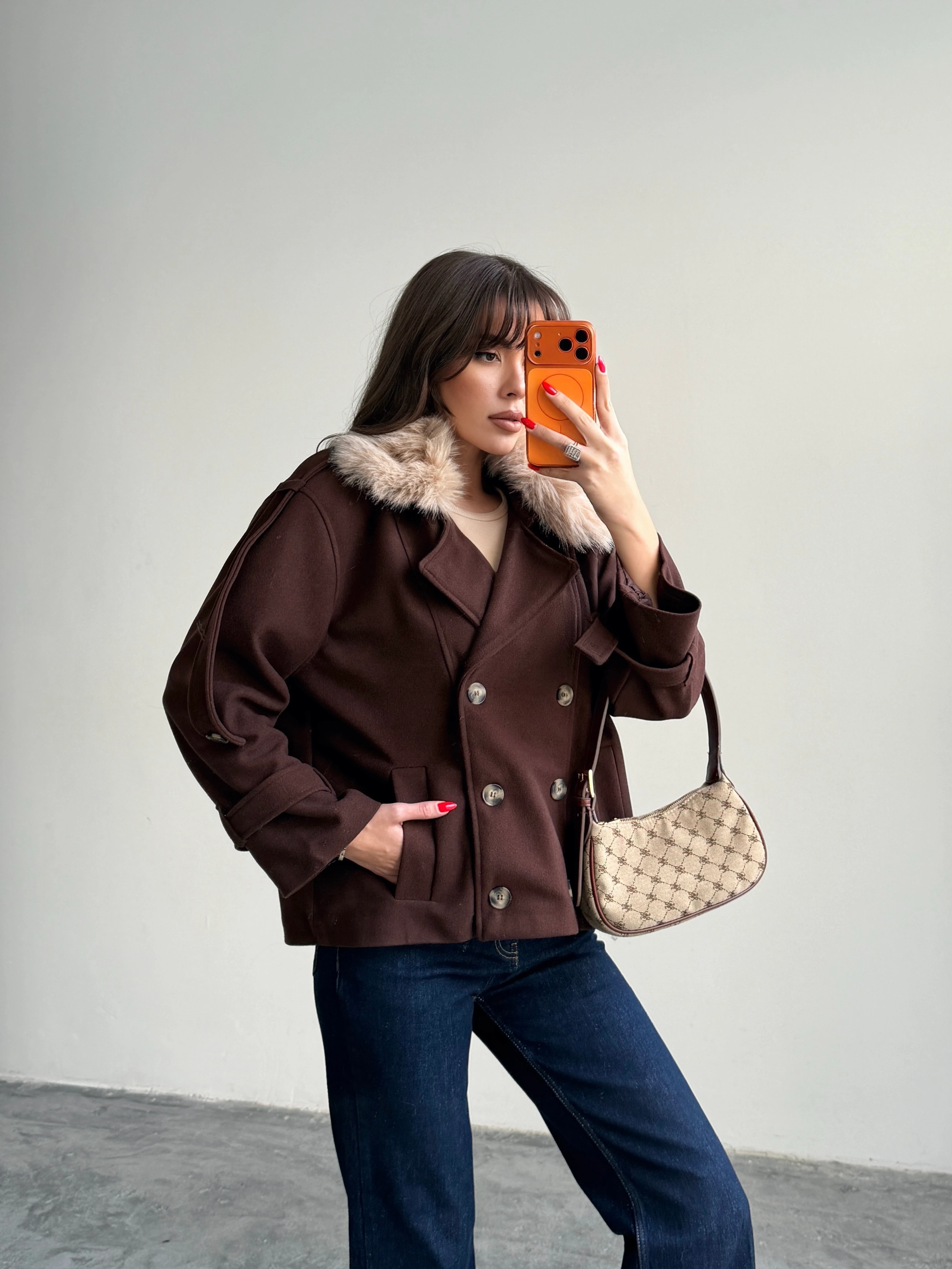 Apolet Detay Kürklü Kaşe Mont  - Kahverengi