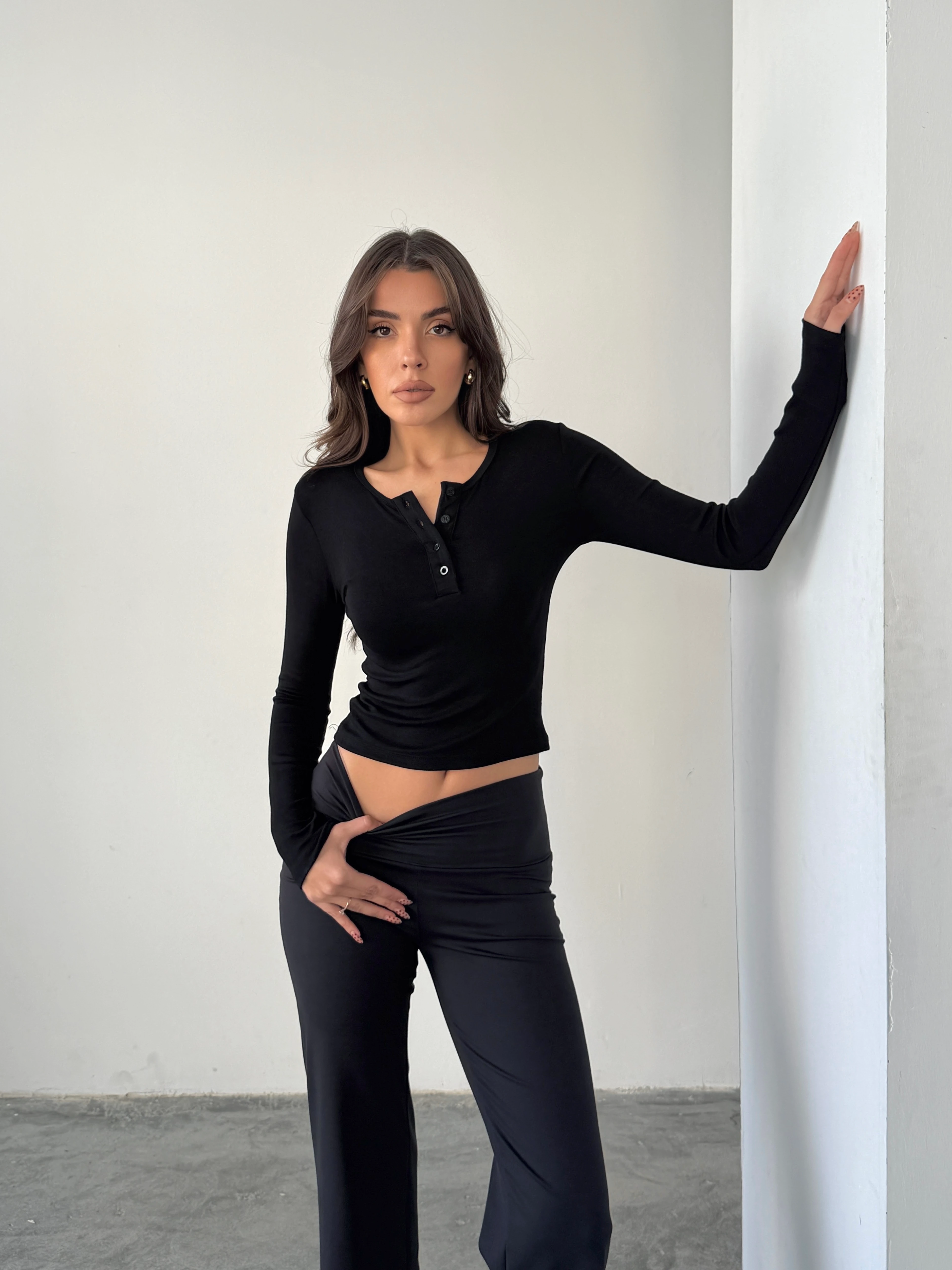 Yarım Düğmeli Bluz - Siyah