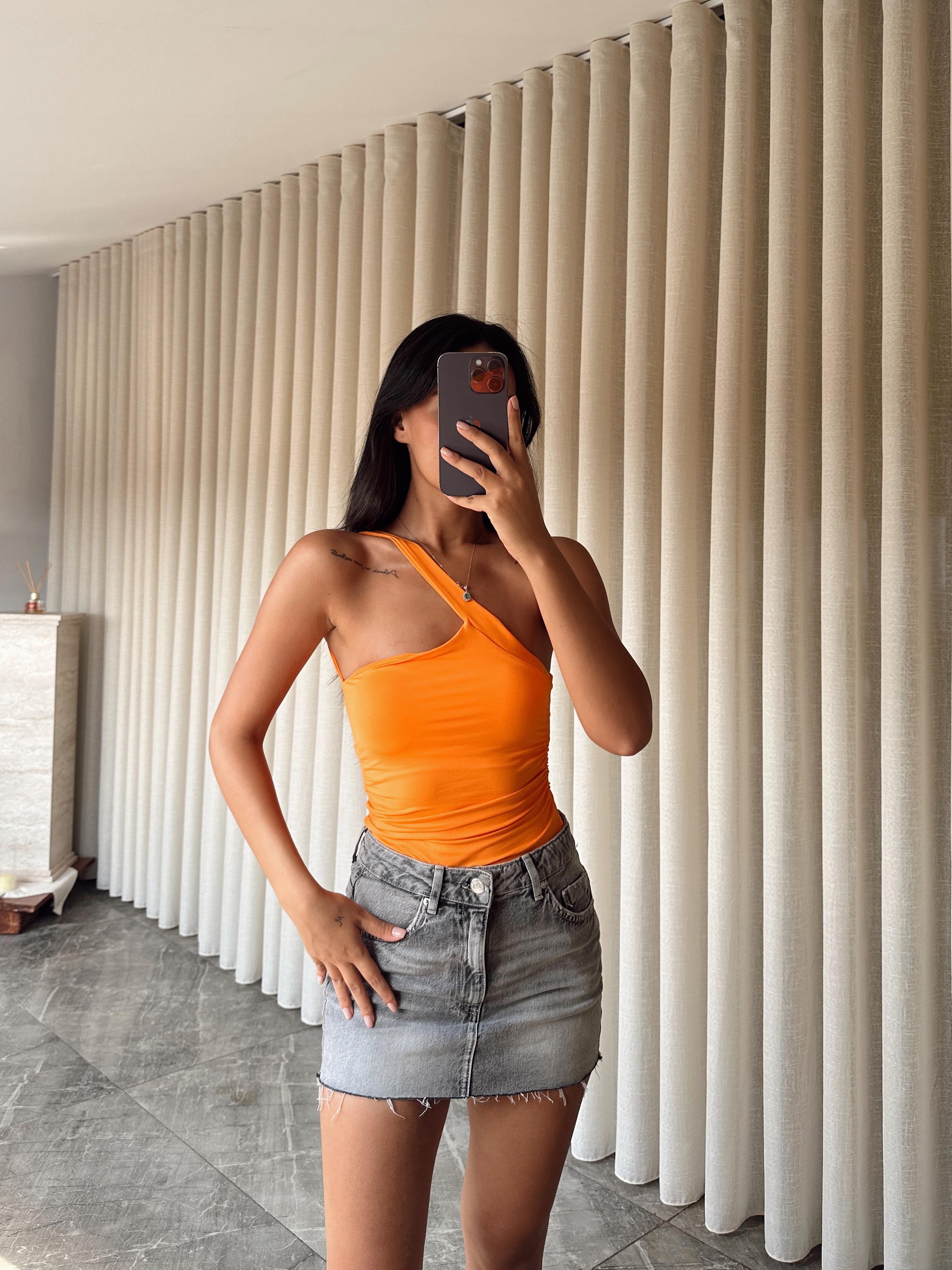 Boyundan Geçmeli Bodysuıt