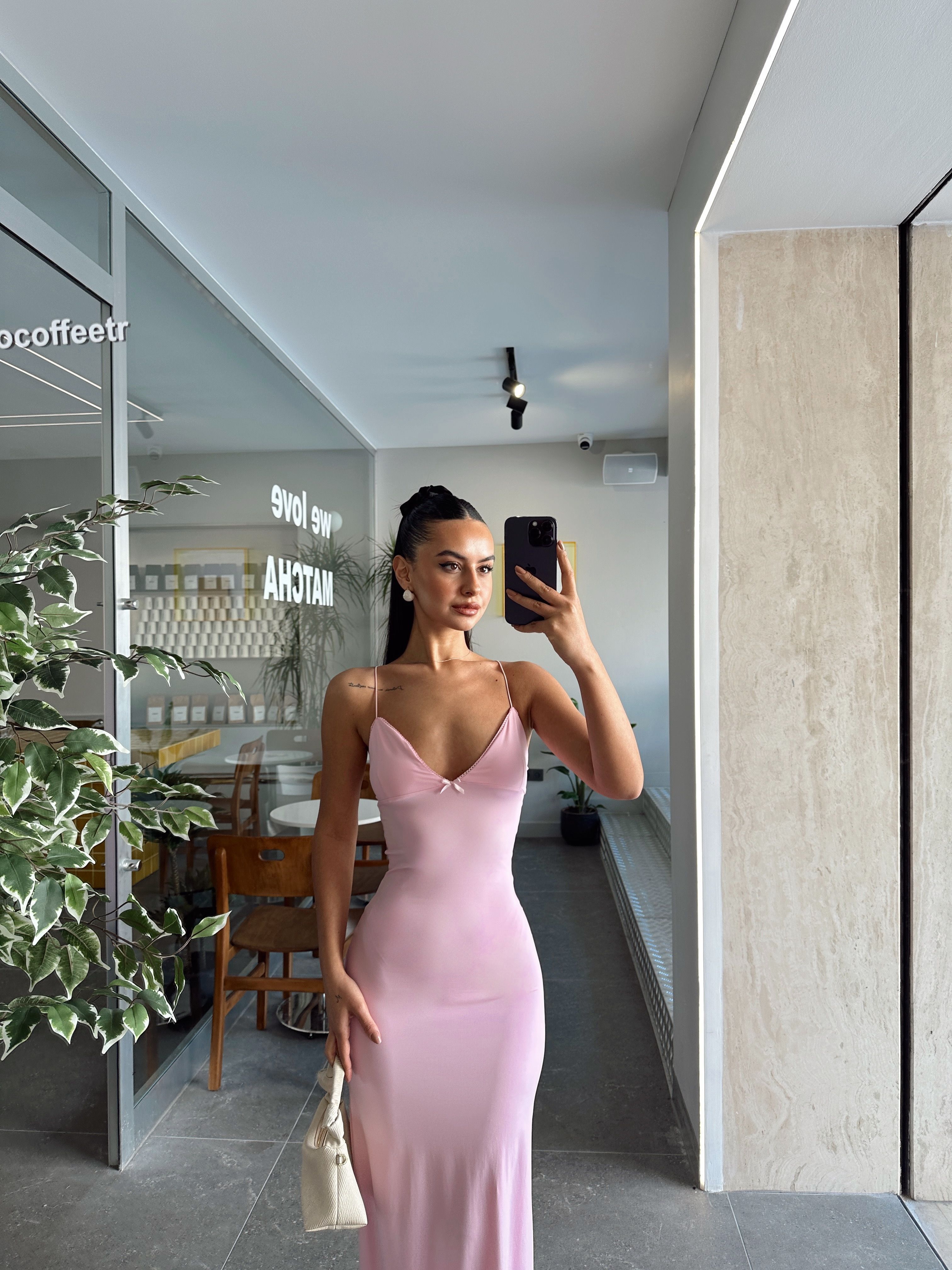 Önü Dantel Detaylı Maxi Elbise - Pembe