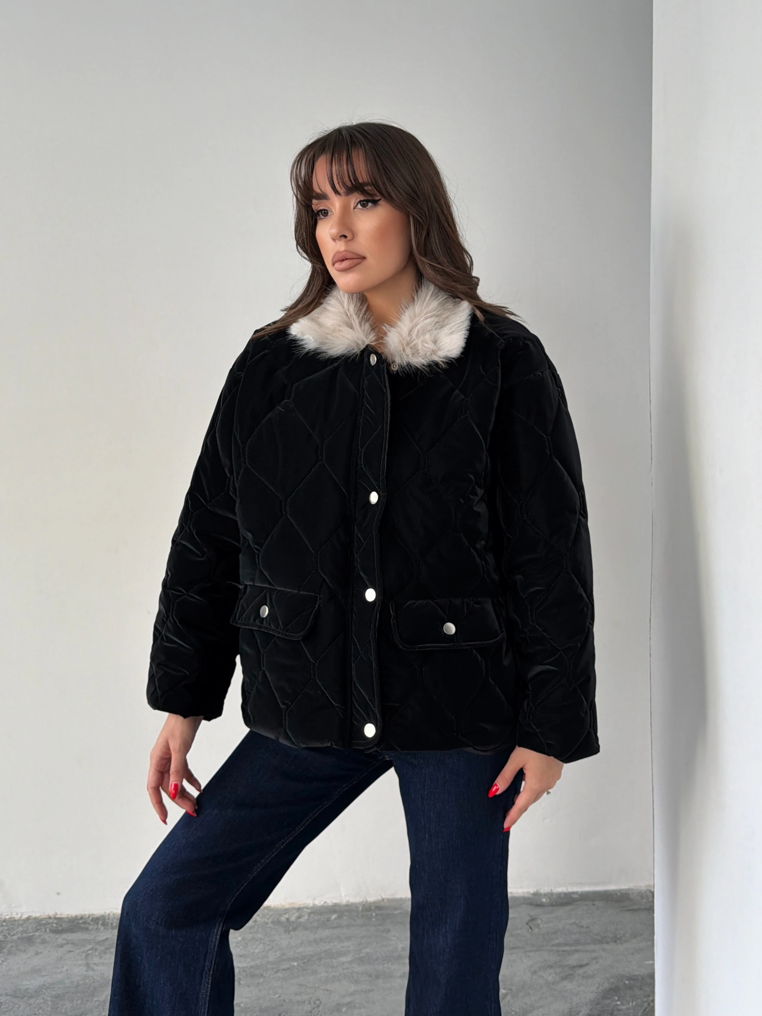 Kapitone Kürk Detay Mont  - Siyah