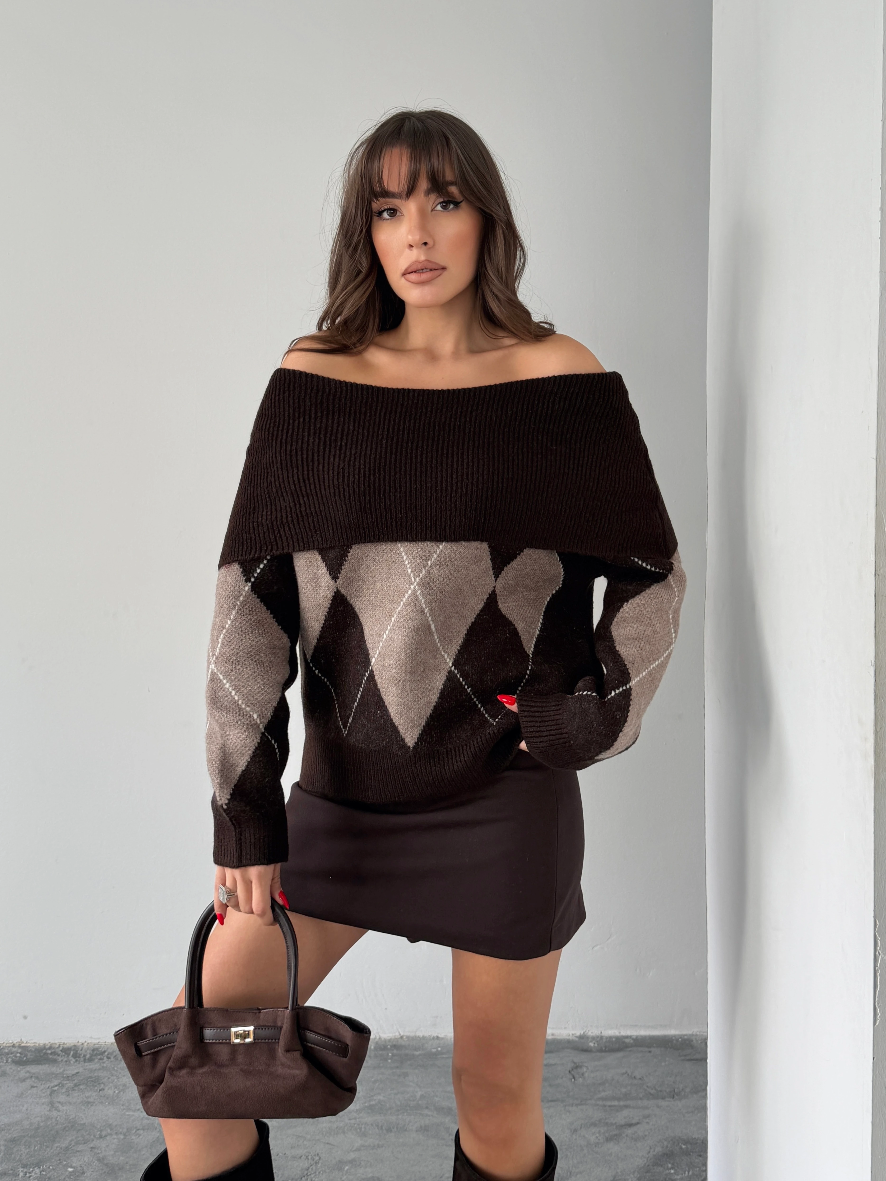 Baklavalı Madonna Yaka Kazak