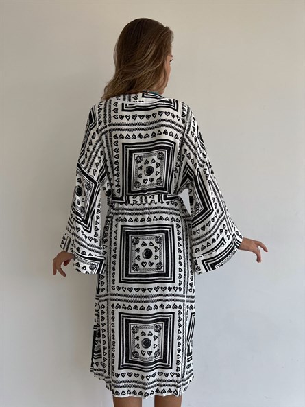 Etnik Desen Kimono Beyaz-Siyah