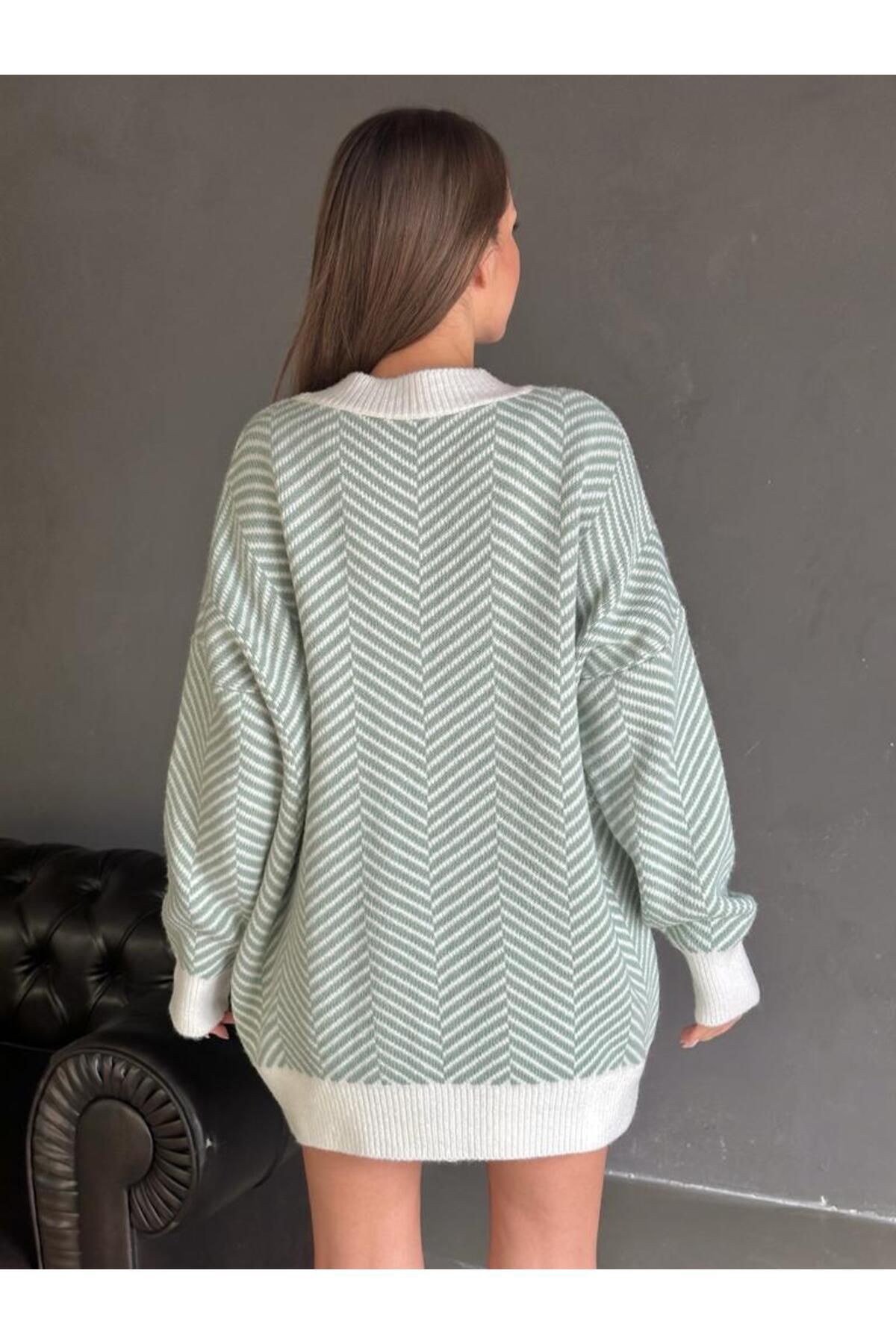 Zikzak Desen Düğmeli Oversize Hırka Mint