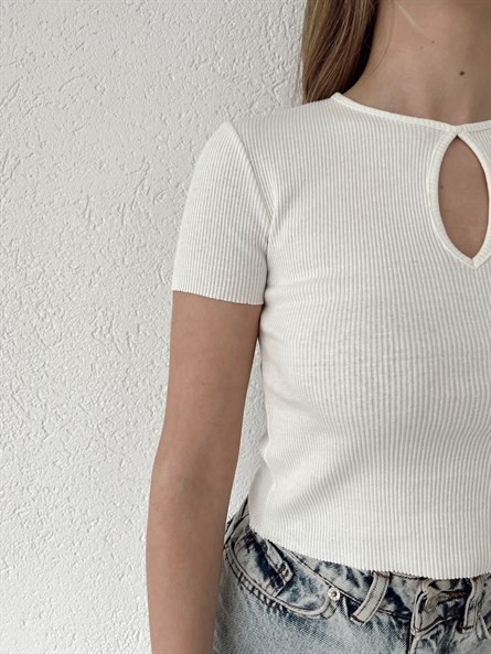 Boyun Dekolte Fitilli Basic Beyaz