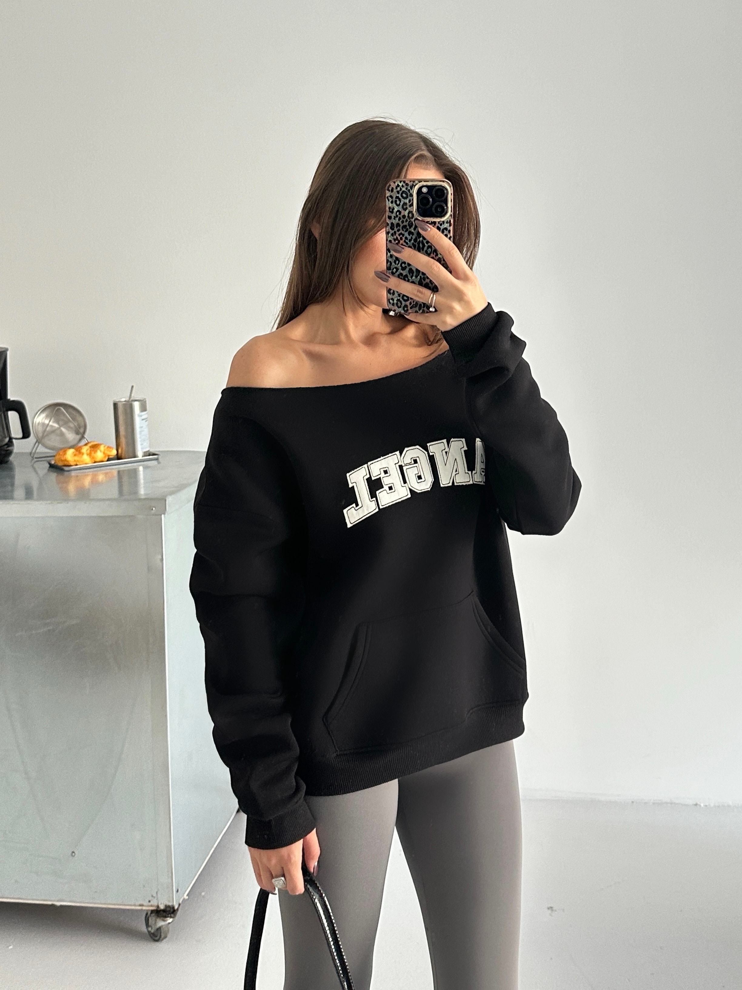 Angel Nakışlı Kayık Yaka Sweat - Siyah