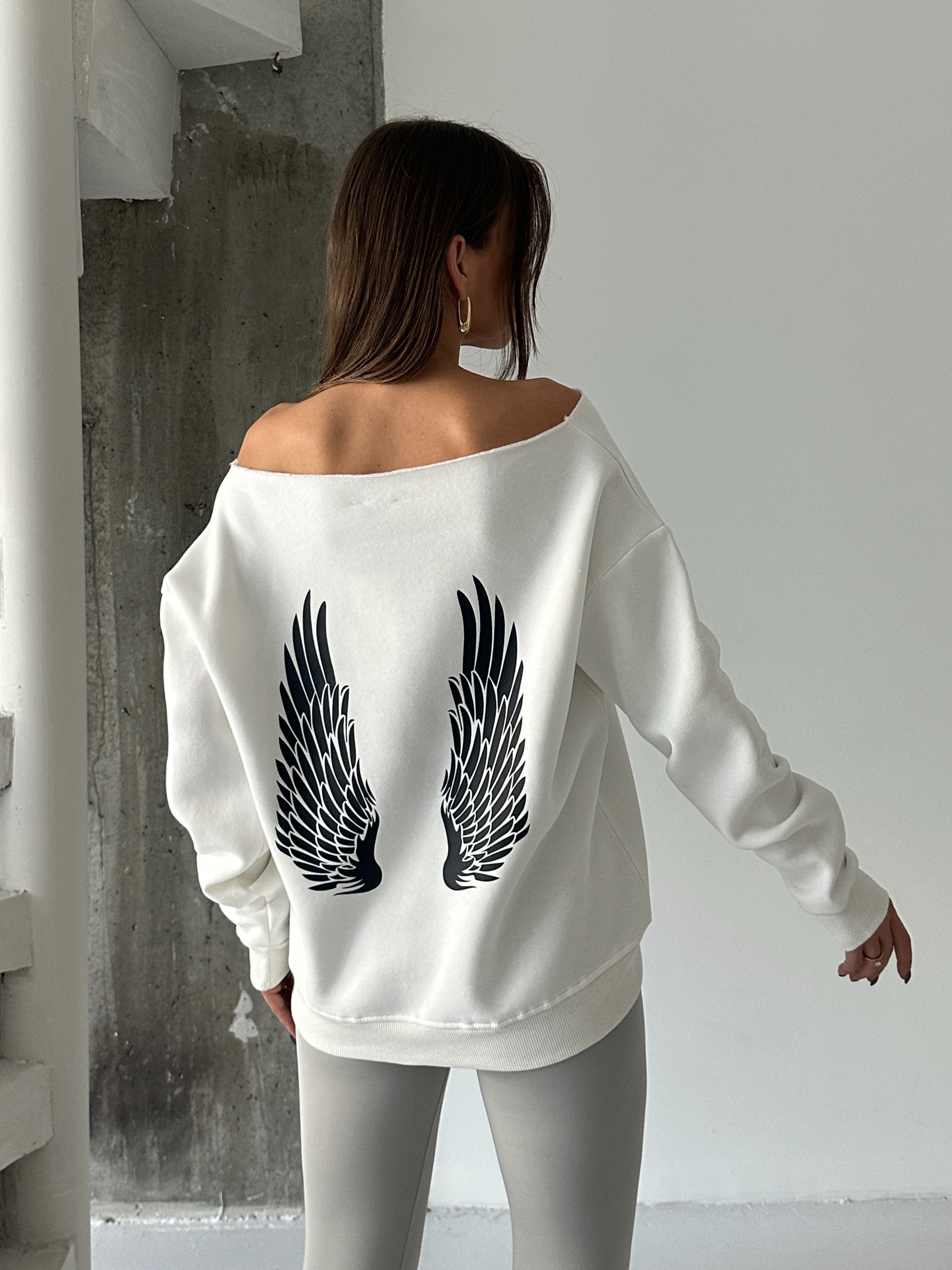 Angel Nakışlı Kayık Yaka Sweat