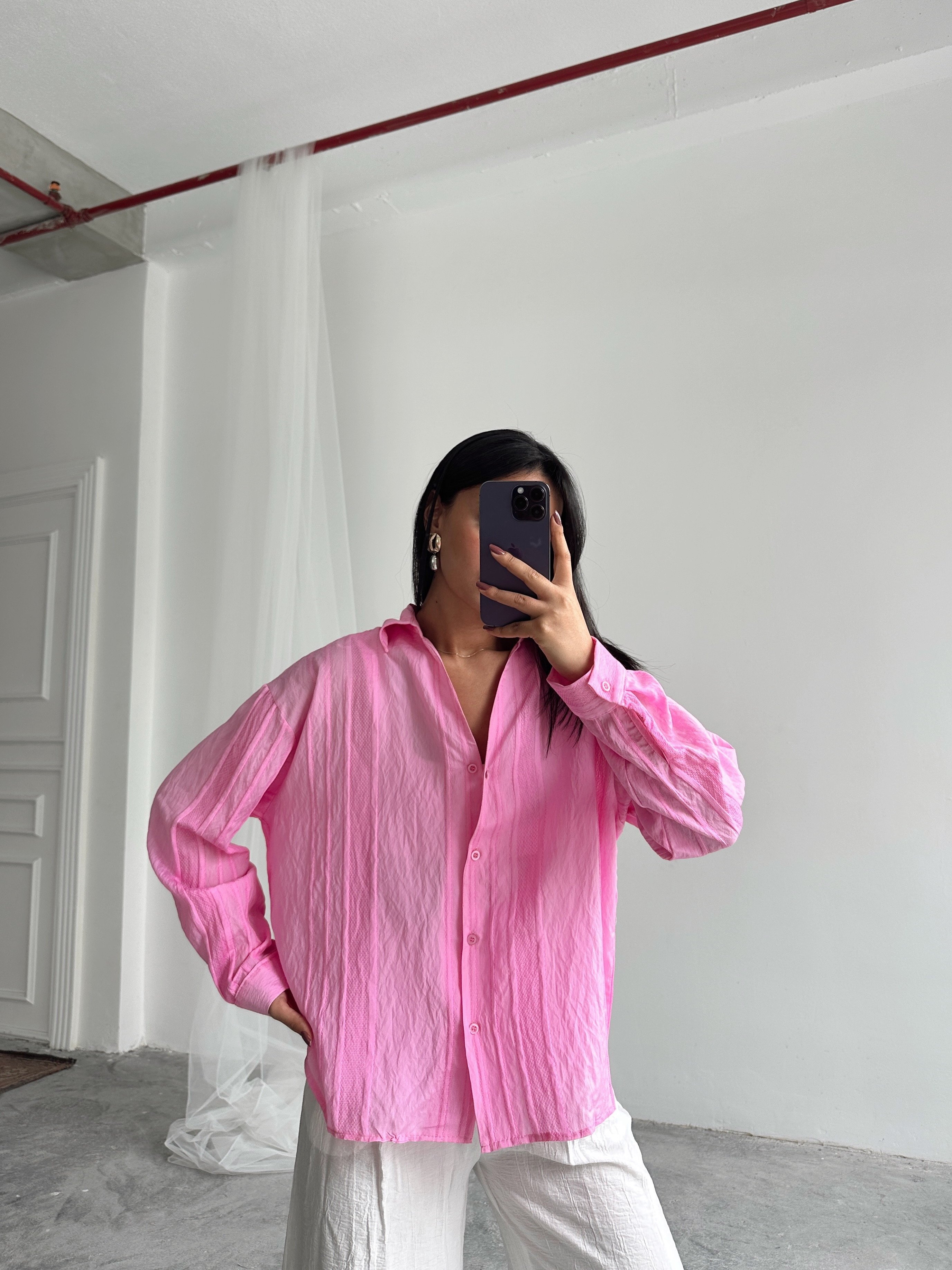 V yaka Dokulu Gömlek - Pembe