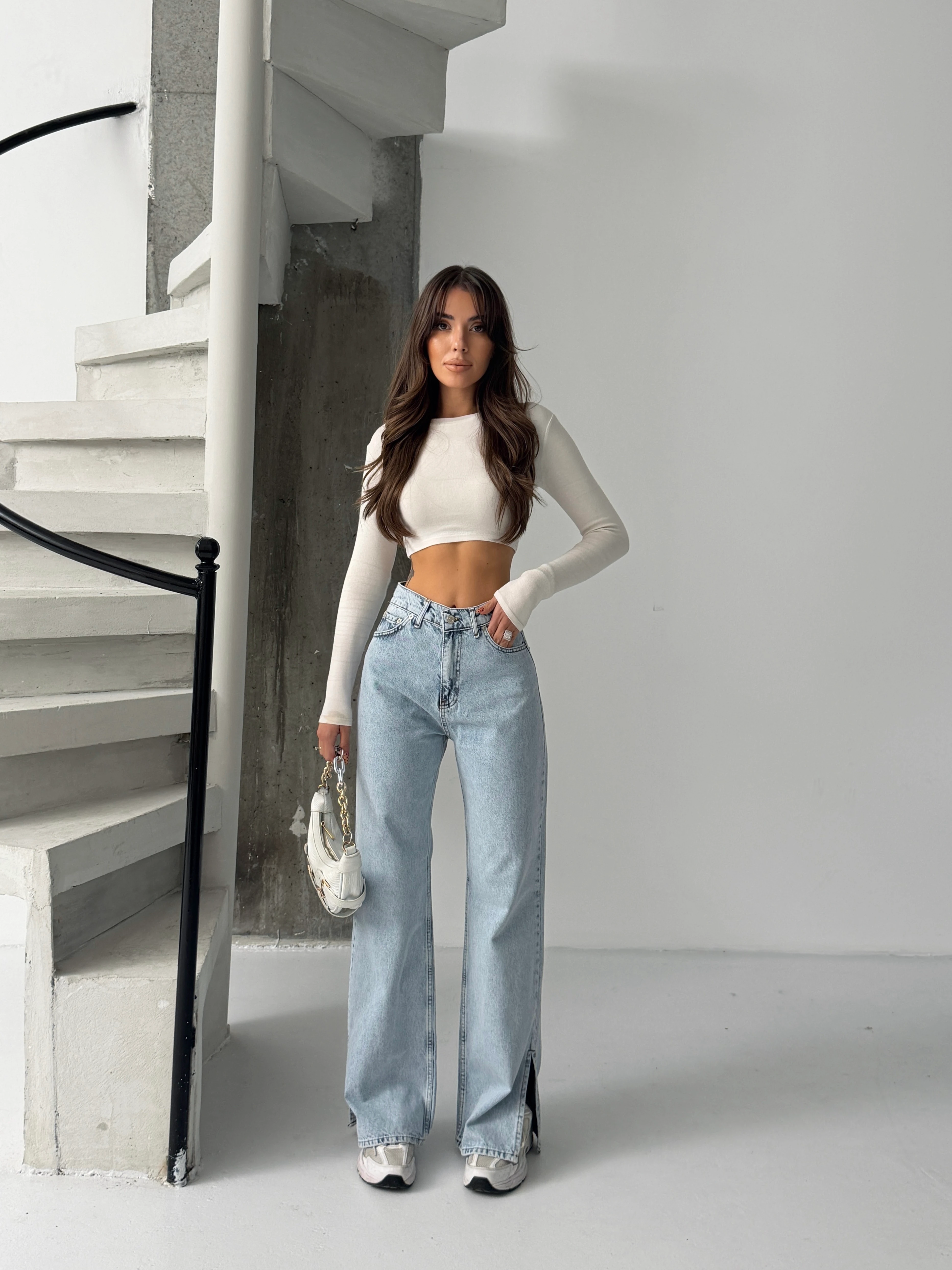 Paçası Yırtmaçlı Jean 