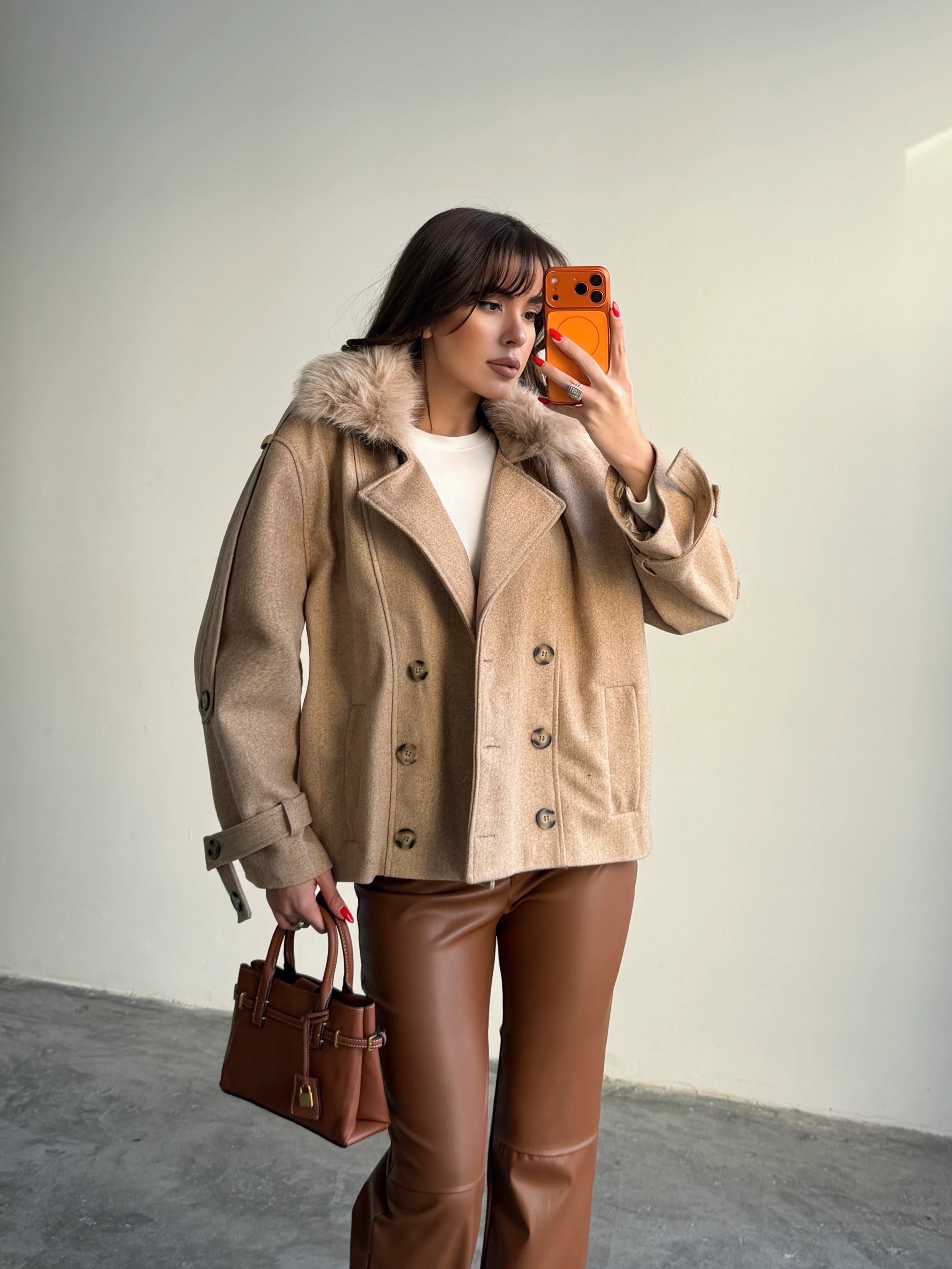 Apolet Detay Kürklü Kaşe Mont  - Camel