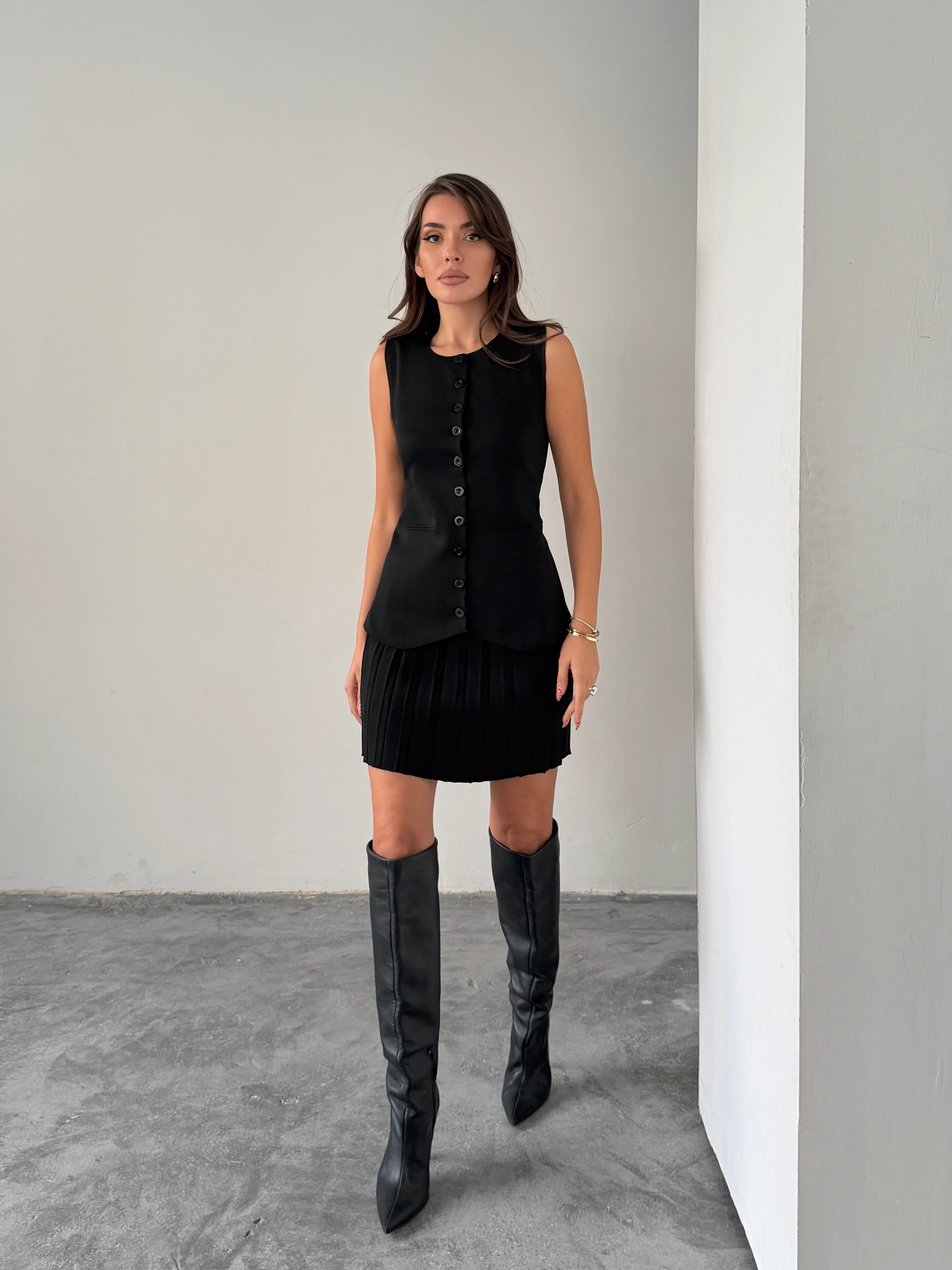 Pileli Etekli Triko Takım  - Siyah