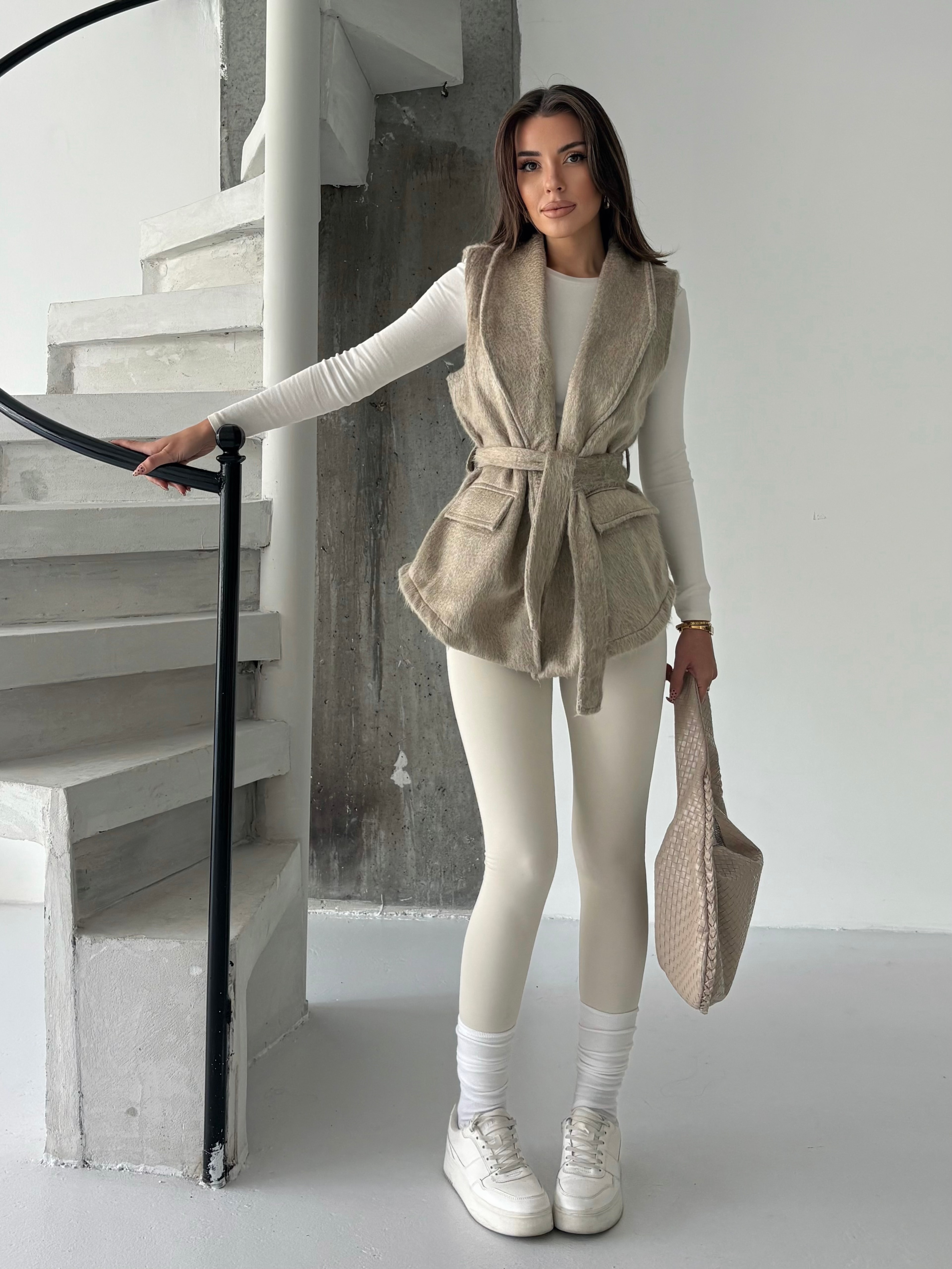 Kırçıllı Kuşaklı Yelek - Bej