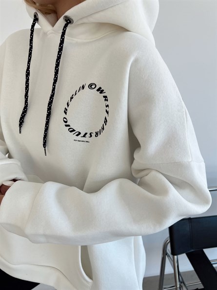 Berlin Sırt Yazı Detay 3 İplik Oversize Sweatshirt Beyaz