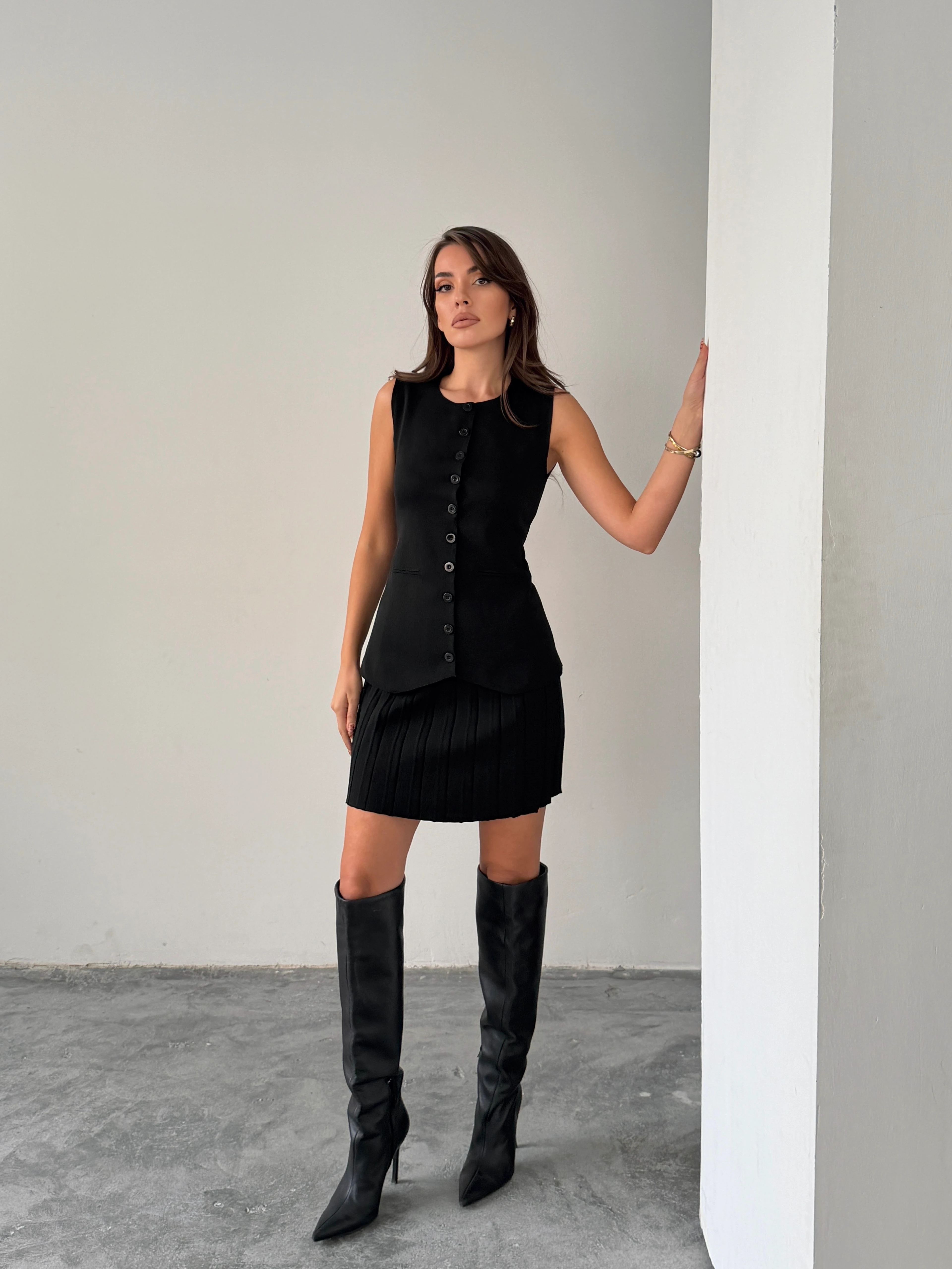 Pileli Etekli Triko Takım  - Siyah