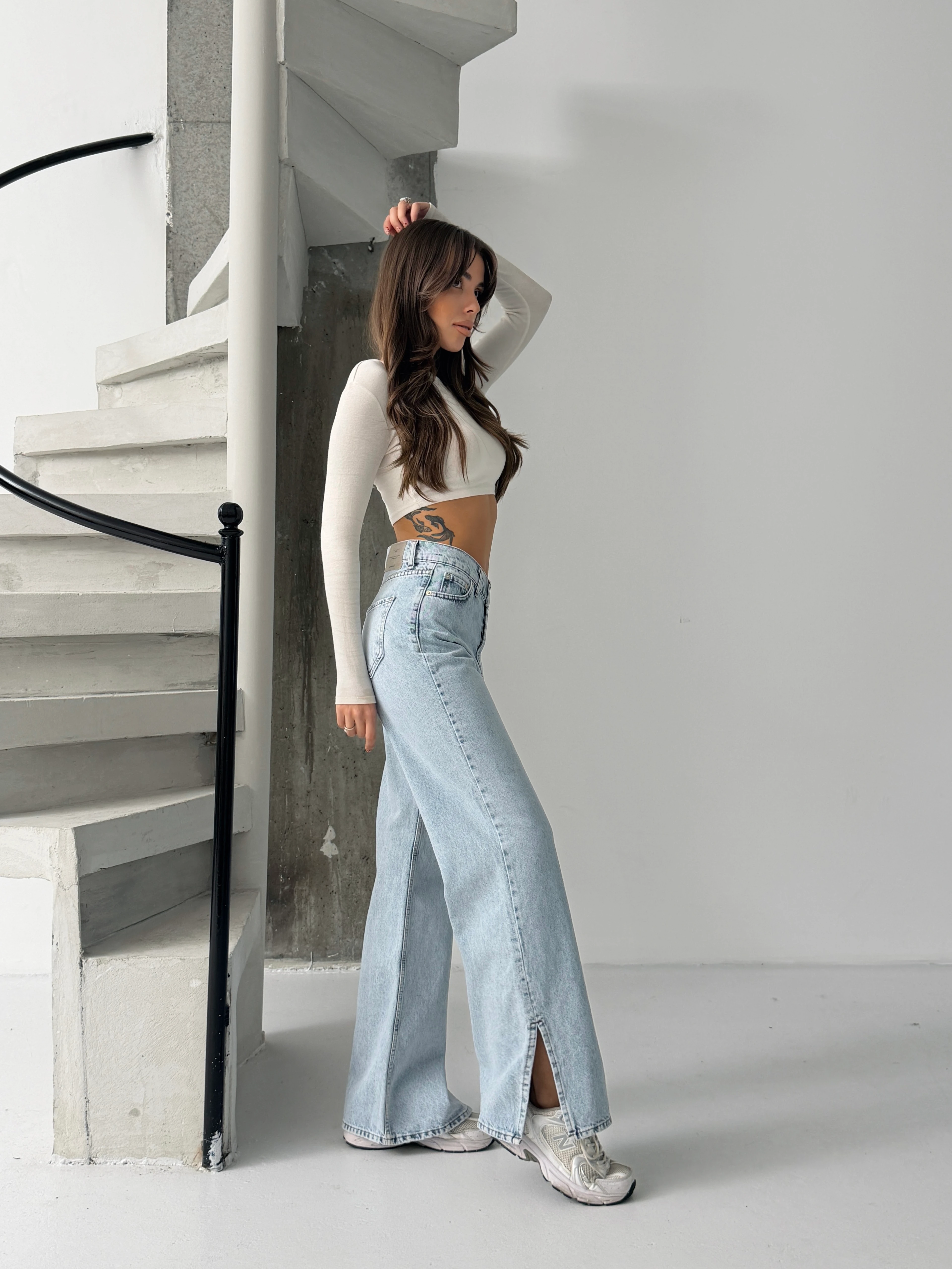 Paçası Yırtmaçlı Jean 