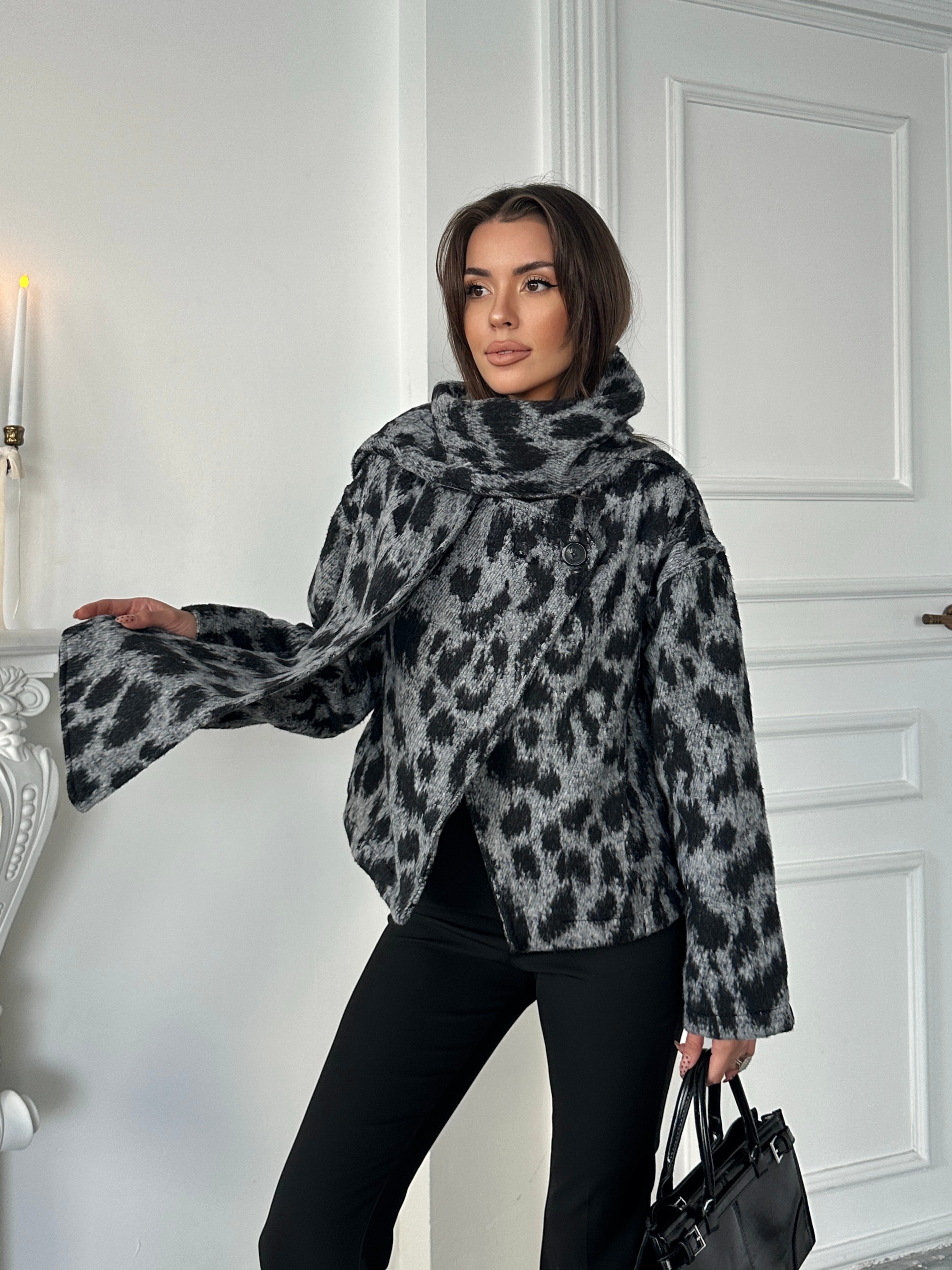 Atkı Detaylı Leopar Ceket - Gri-Siyah