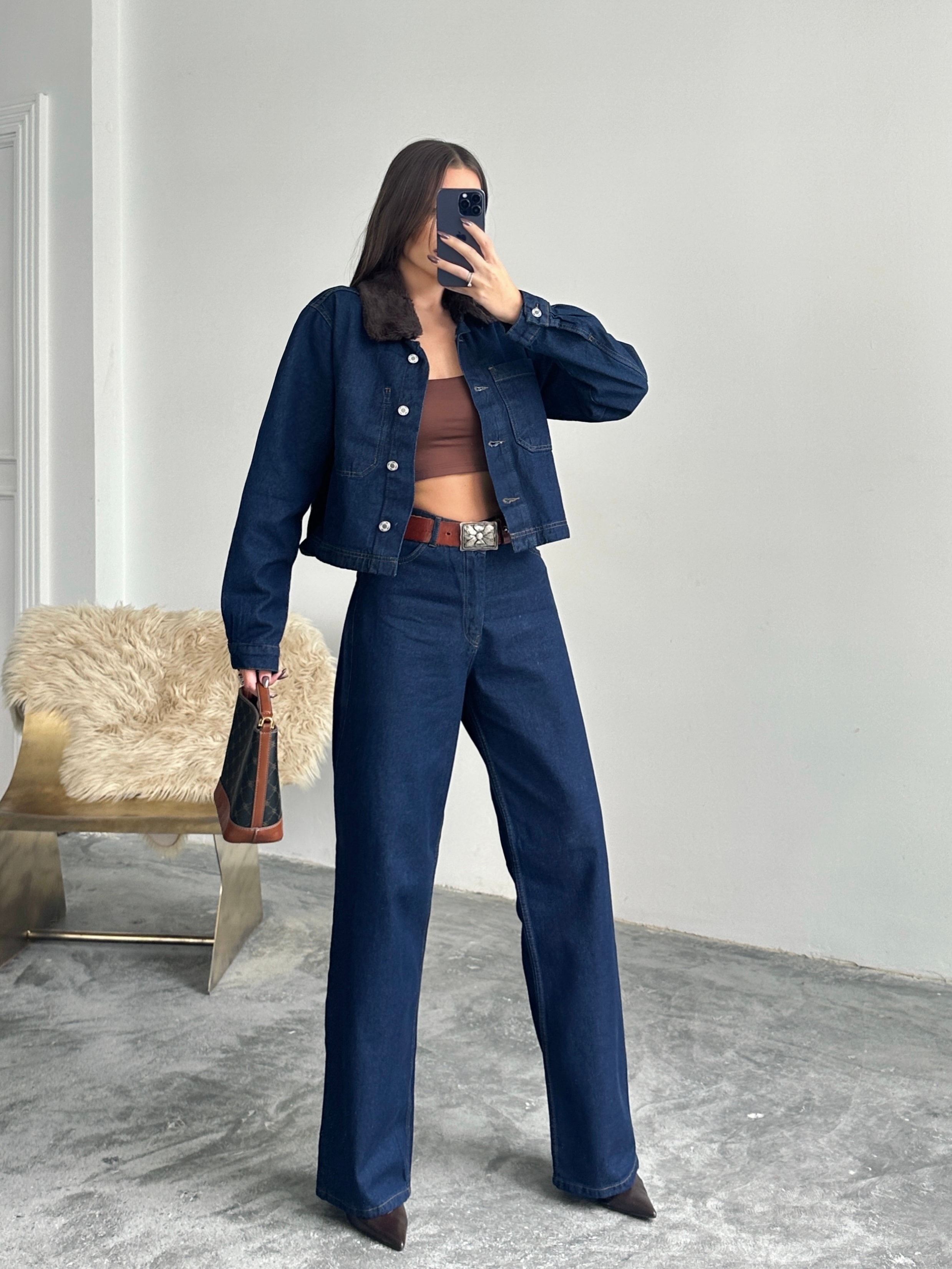 Yakası Kürklü Denim Takım