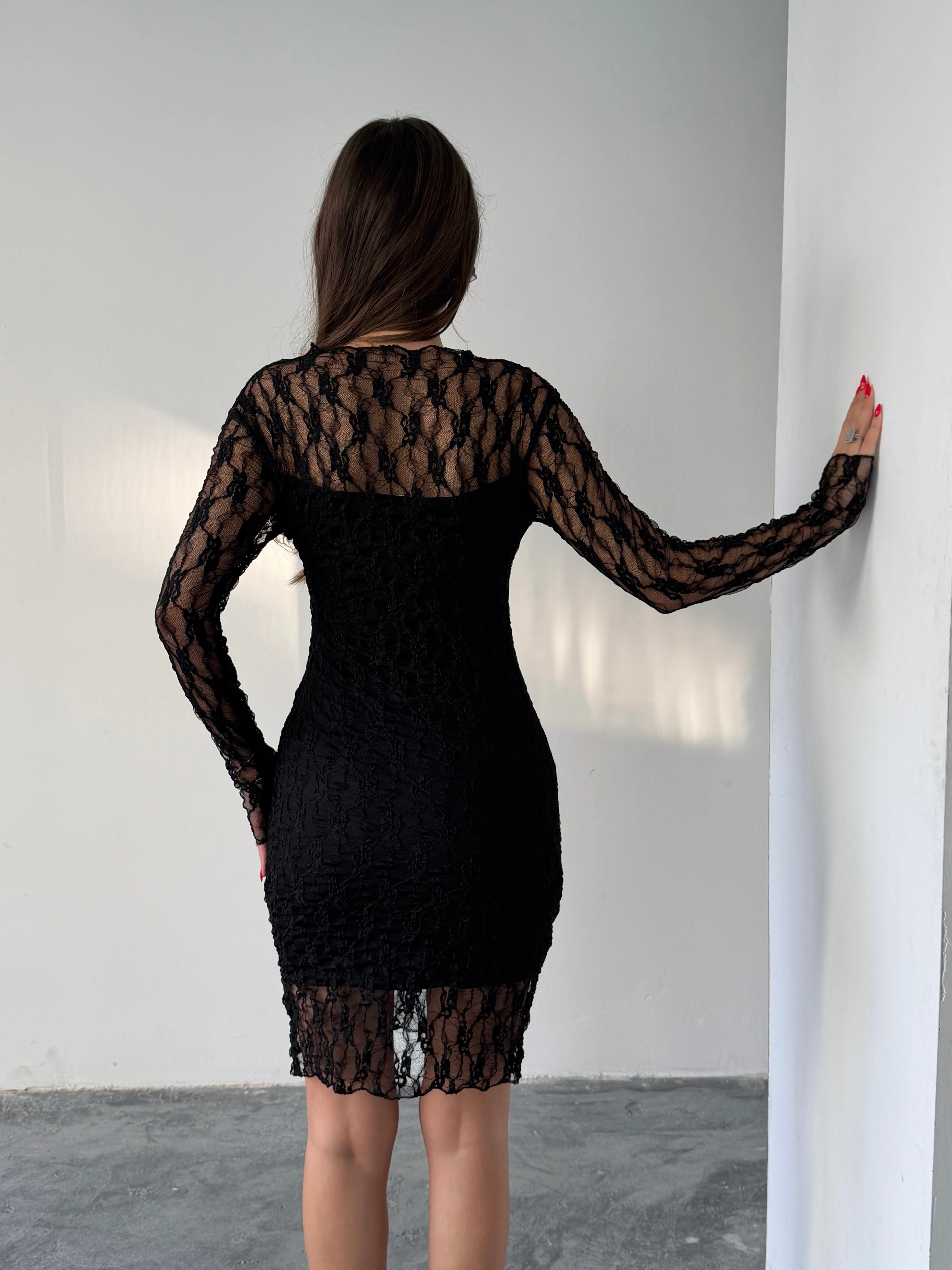 İç Astarlı Dantel Elbise