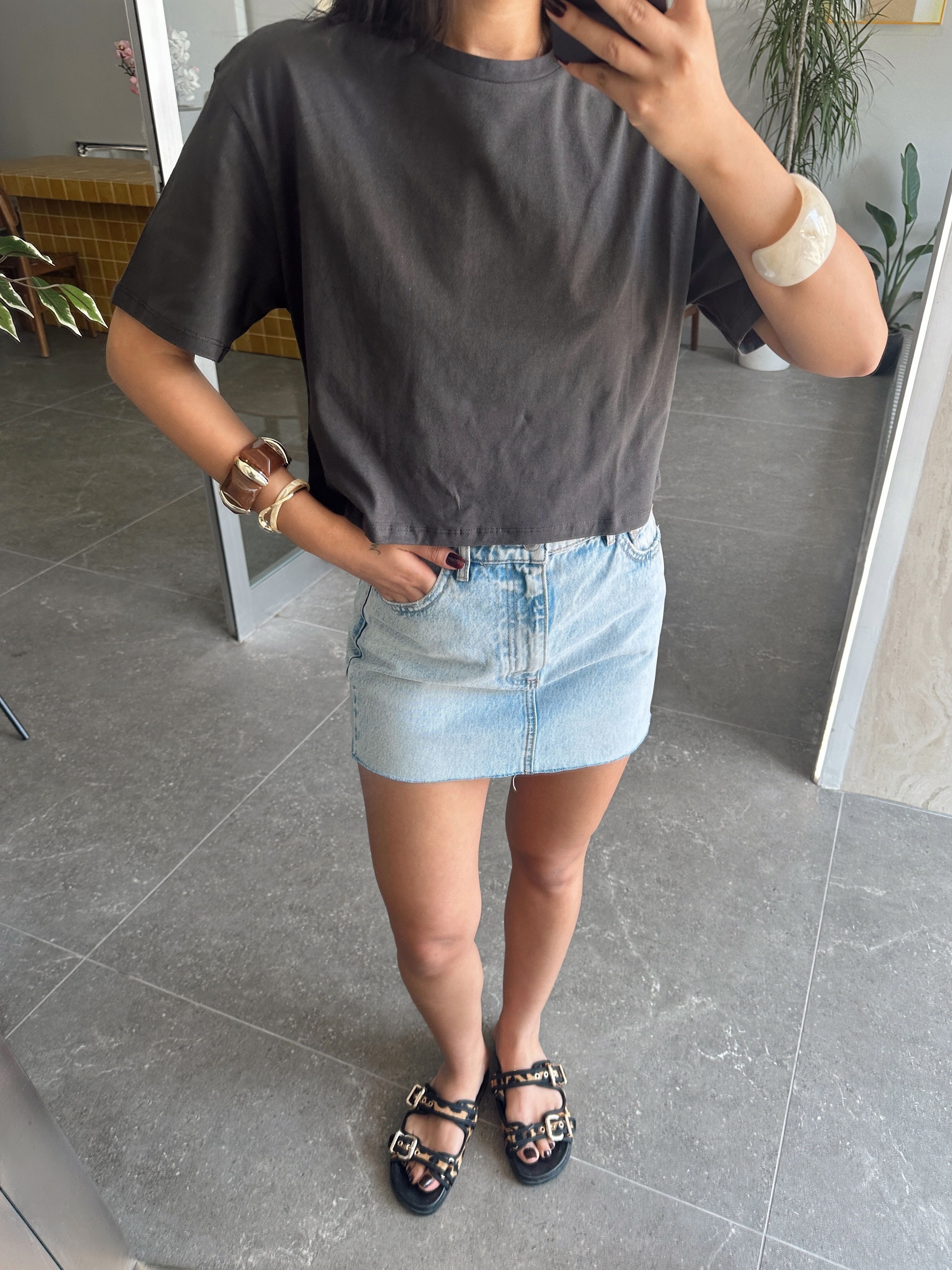 Düz Kısa Kol Crop Basic - Füme