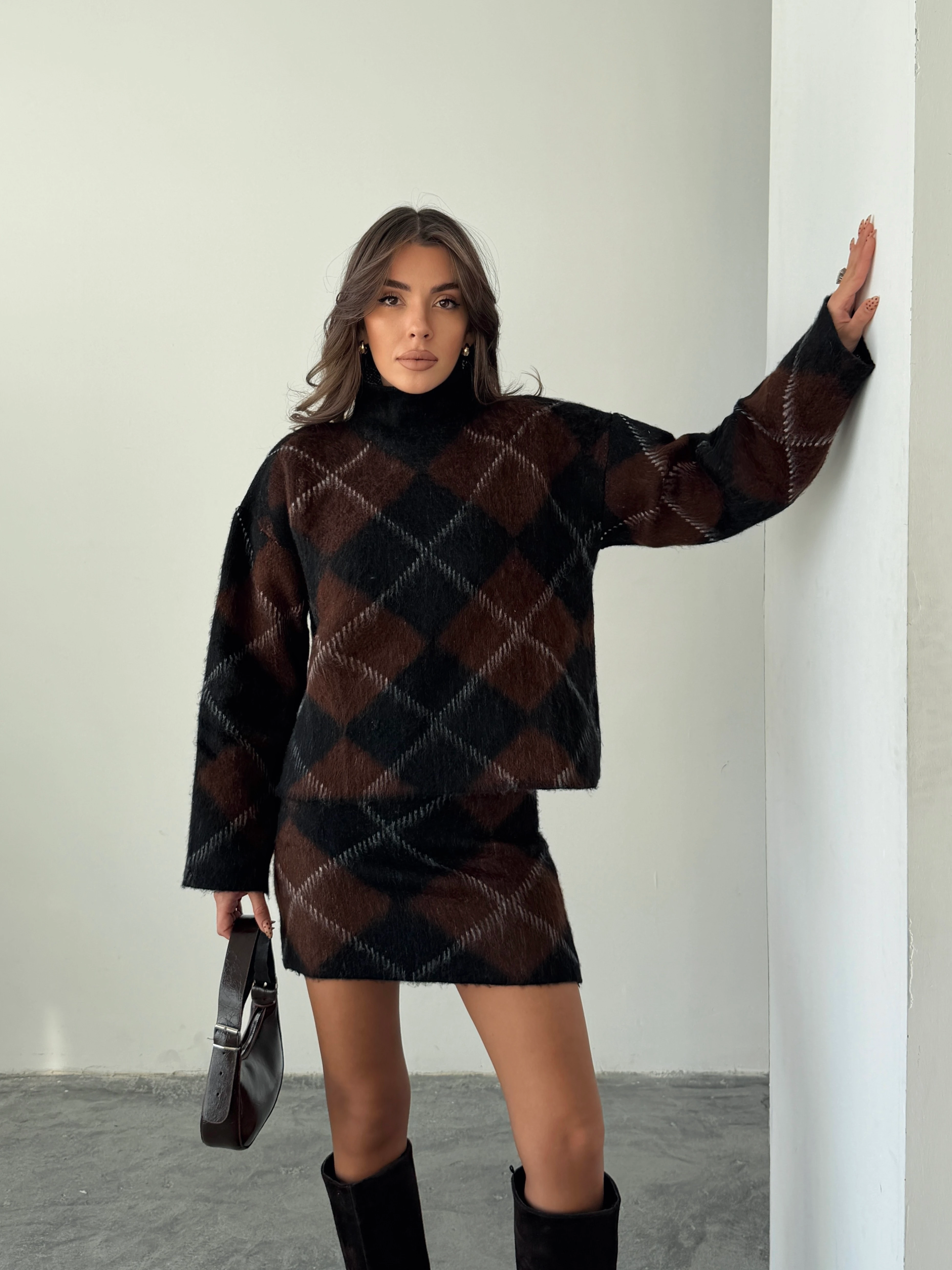 Baklava Desenli Etekli Triko Takım 