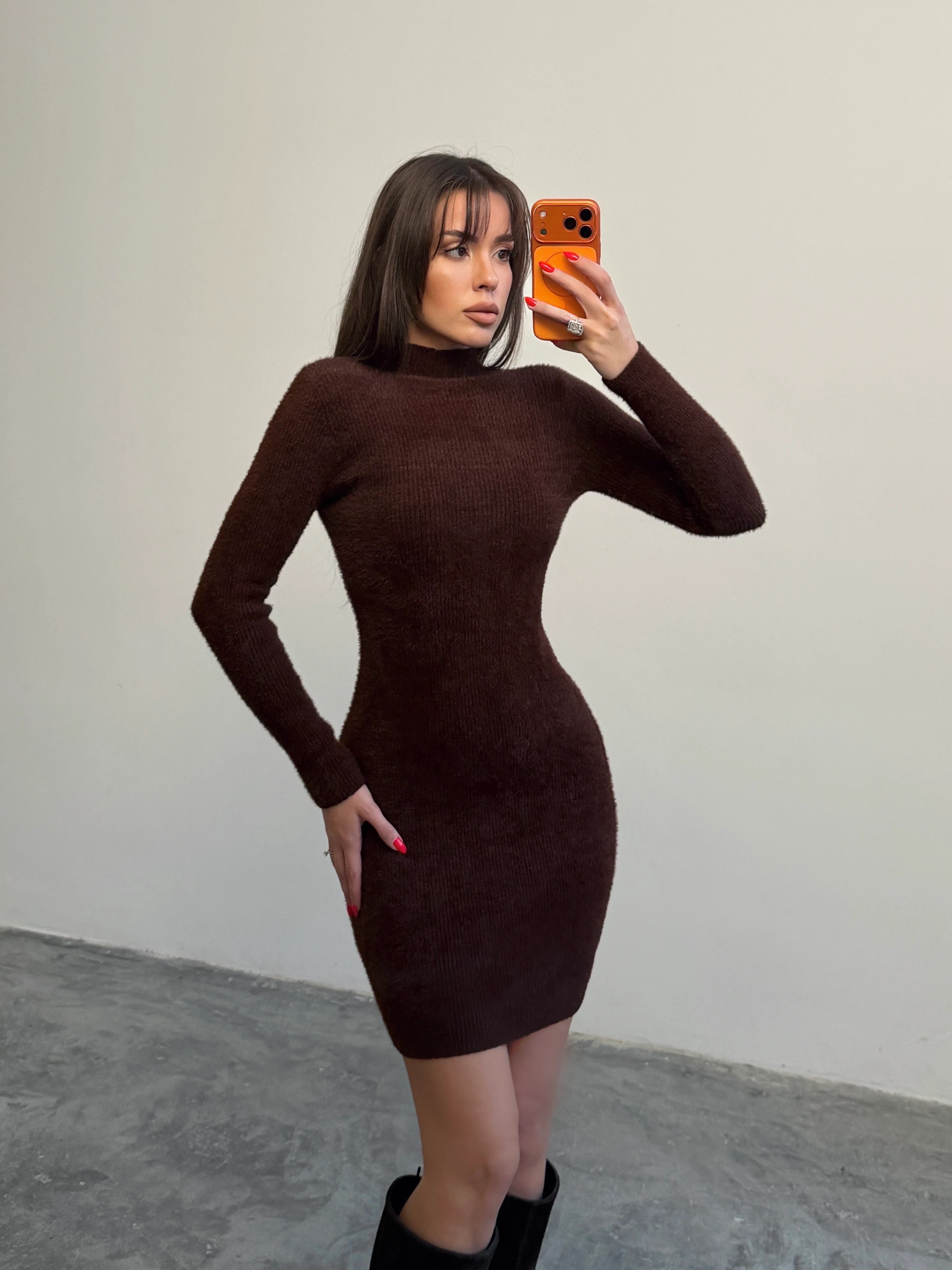 Dik Yaka Yumoş Elbise - Kahve