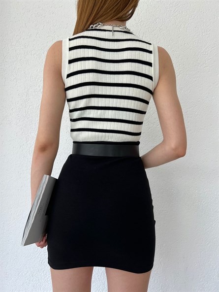 Yan Çizgi Kolsuz Triko Crop Beyaz