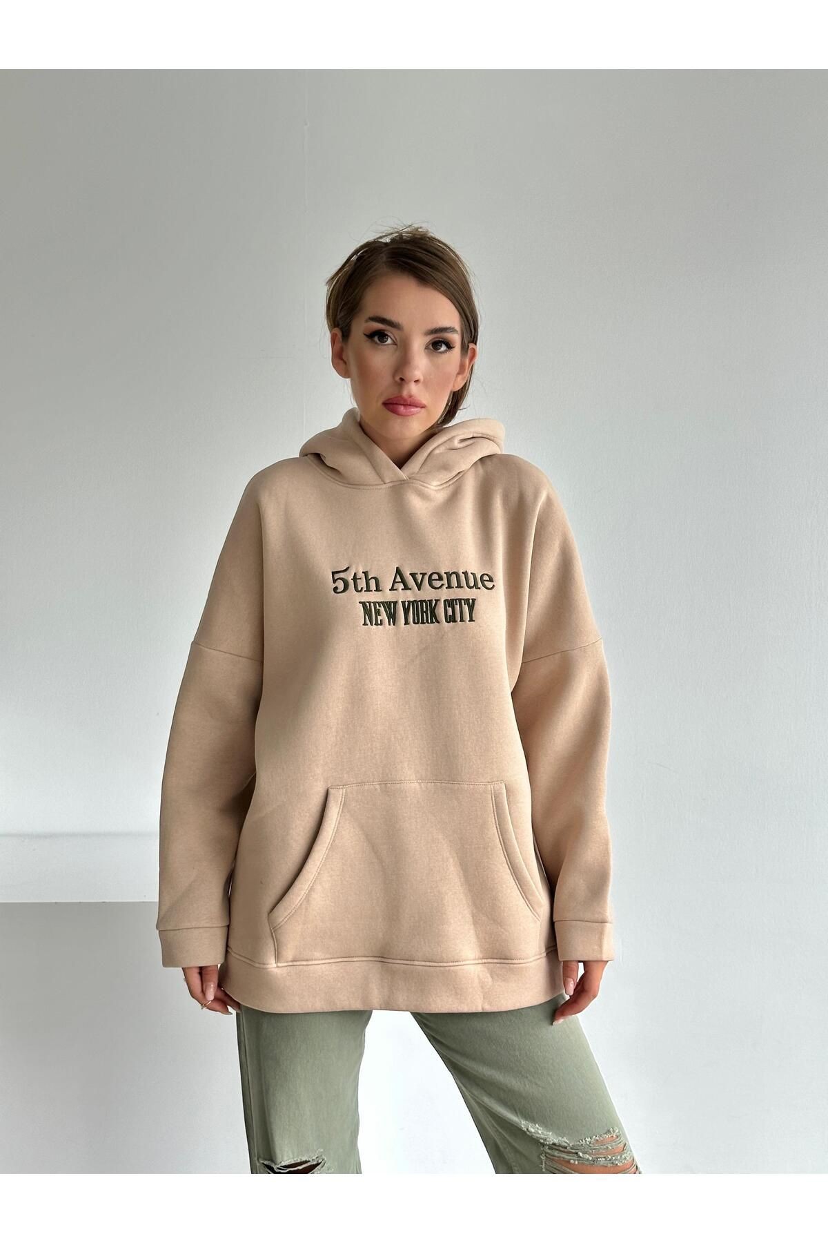 Nakışlı Kapüşonlu Sweat Vizon