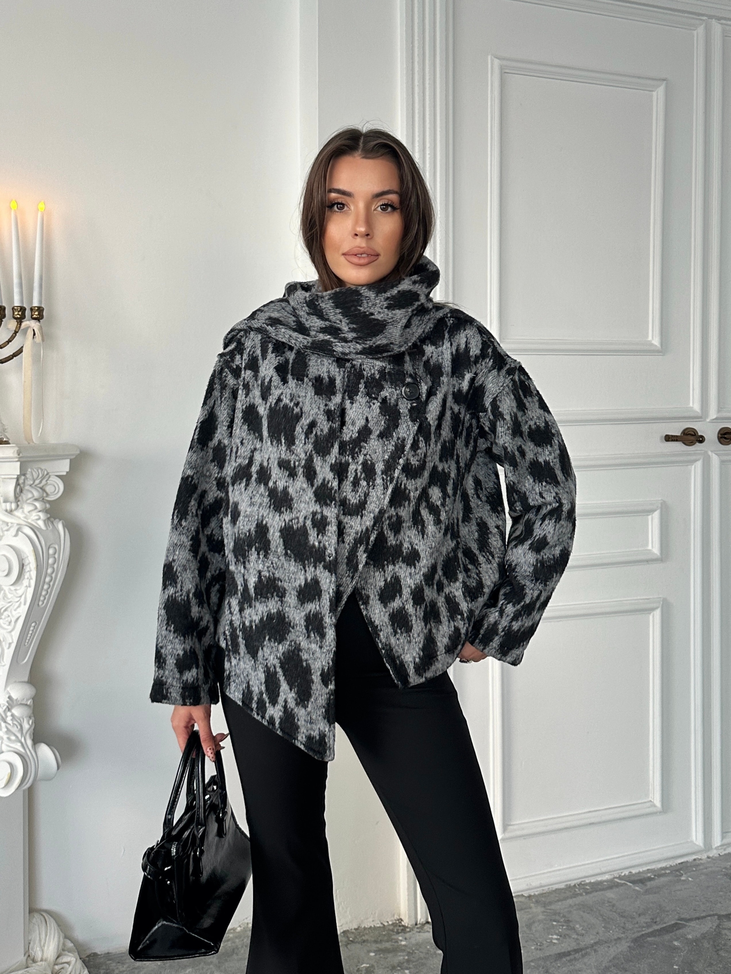 Atkı Detaylı Leopar Ceket - Gri-Siyah