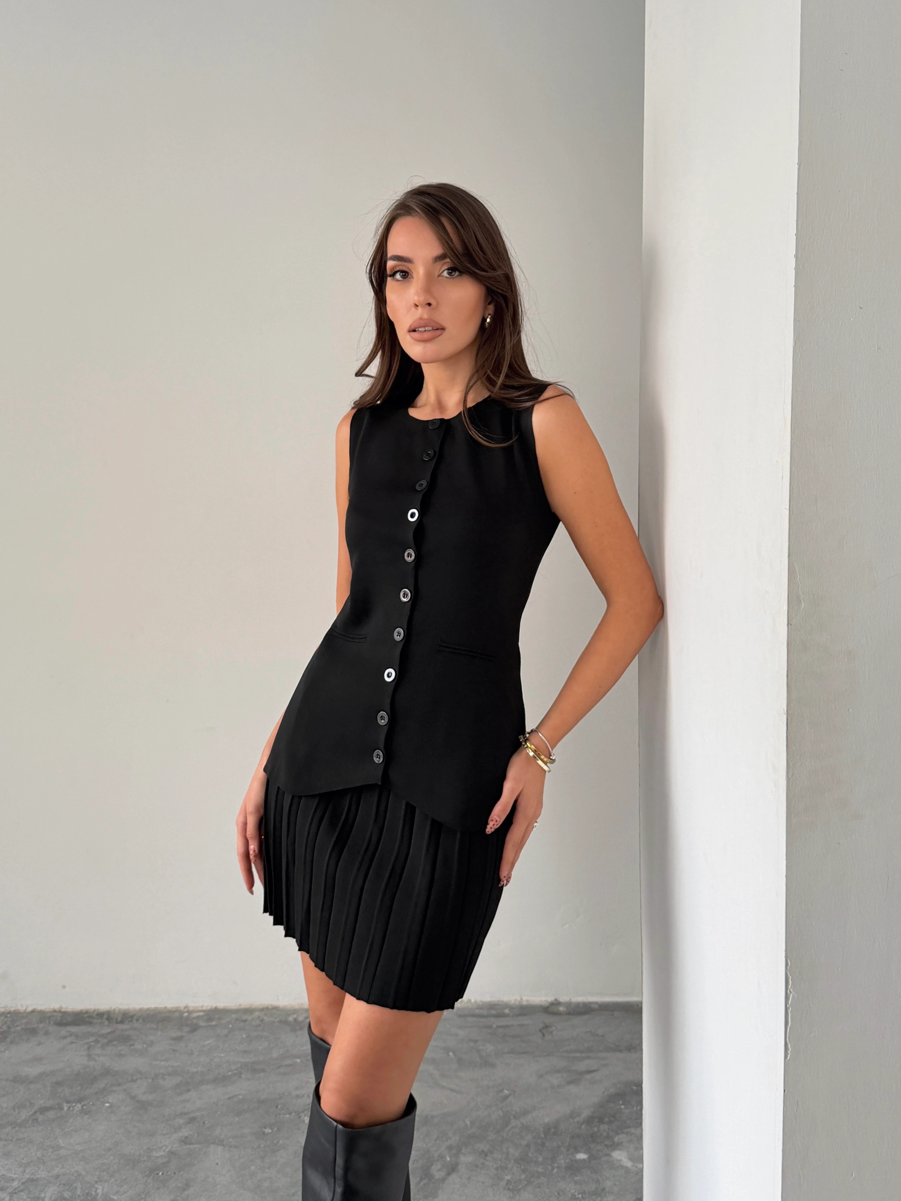 Pileli Etekli Triko Takım  - Siyah