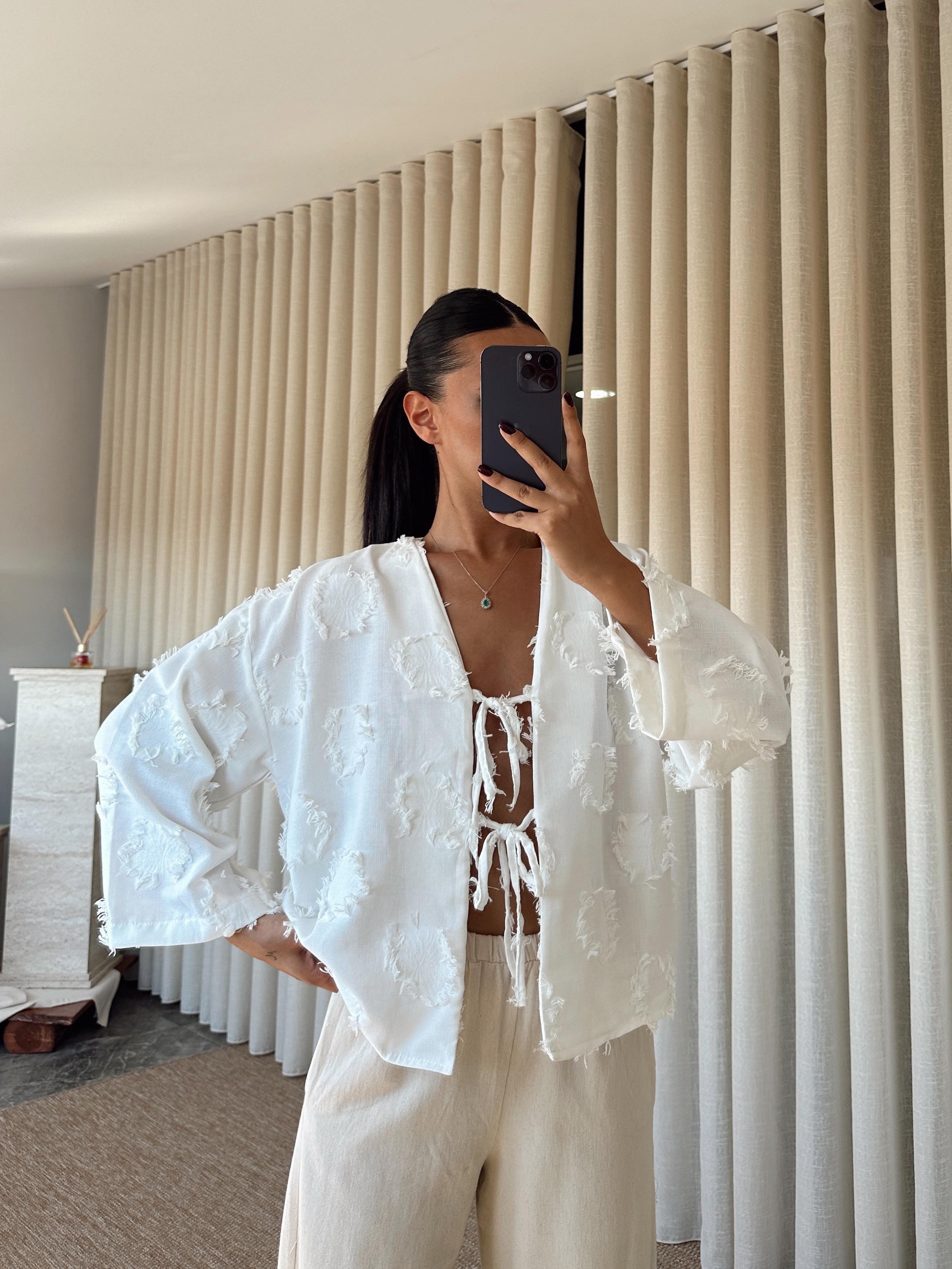 Püskül Detaylı Bağlamalı Kimono - Beyaz